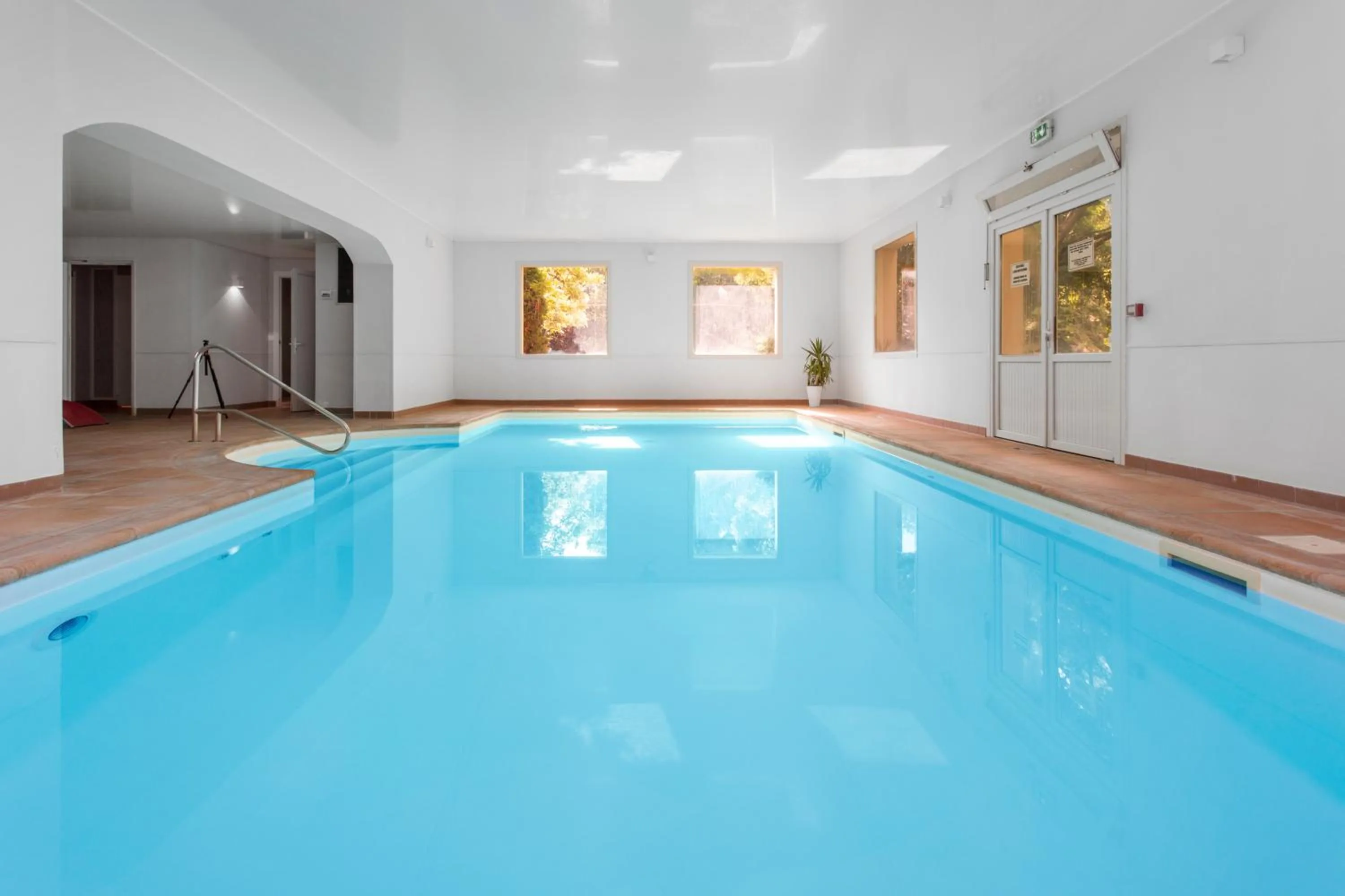 Swimming pool in Hôtel Le Romantica