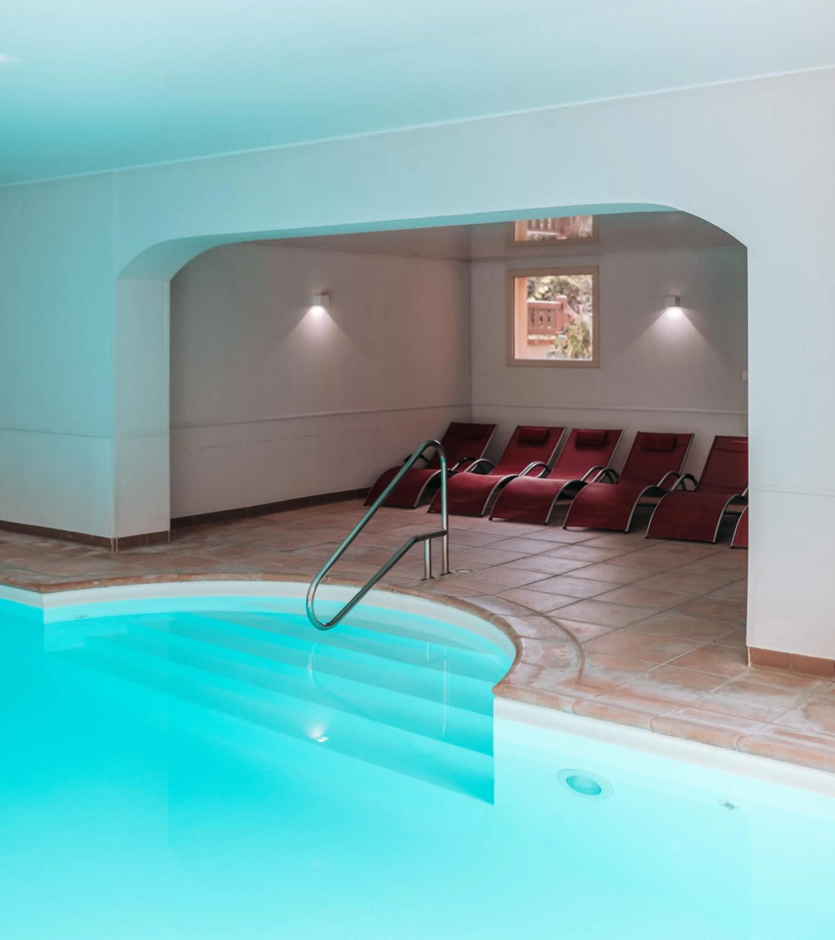 Swimming pool in Hôtel Le Romantica