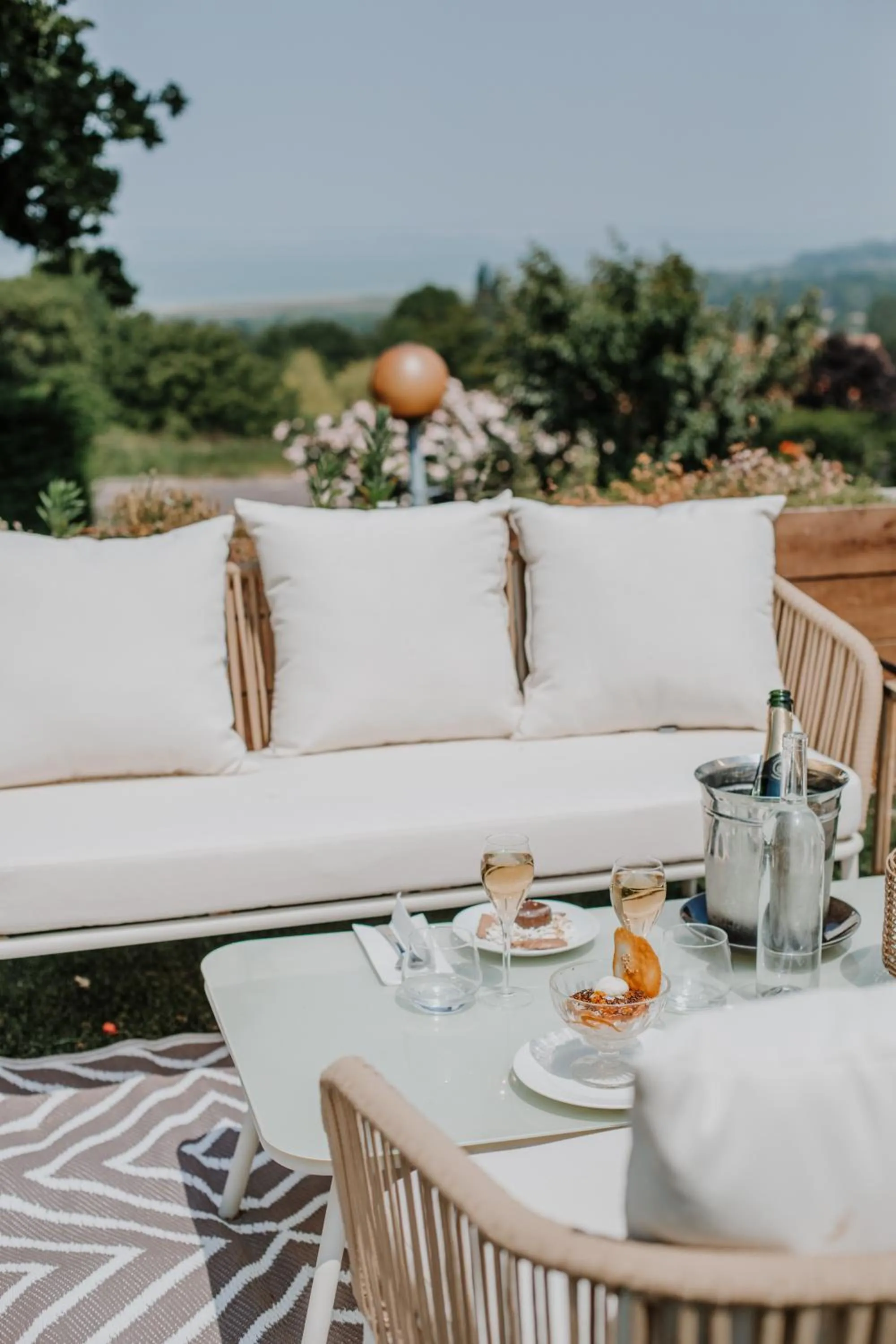 Restaurant/places to eat in Hôtel Le Romantica