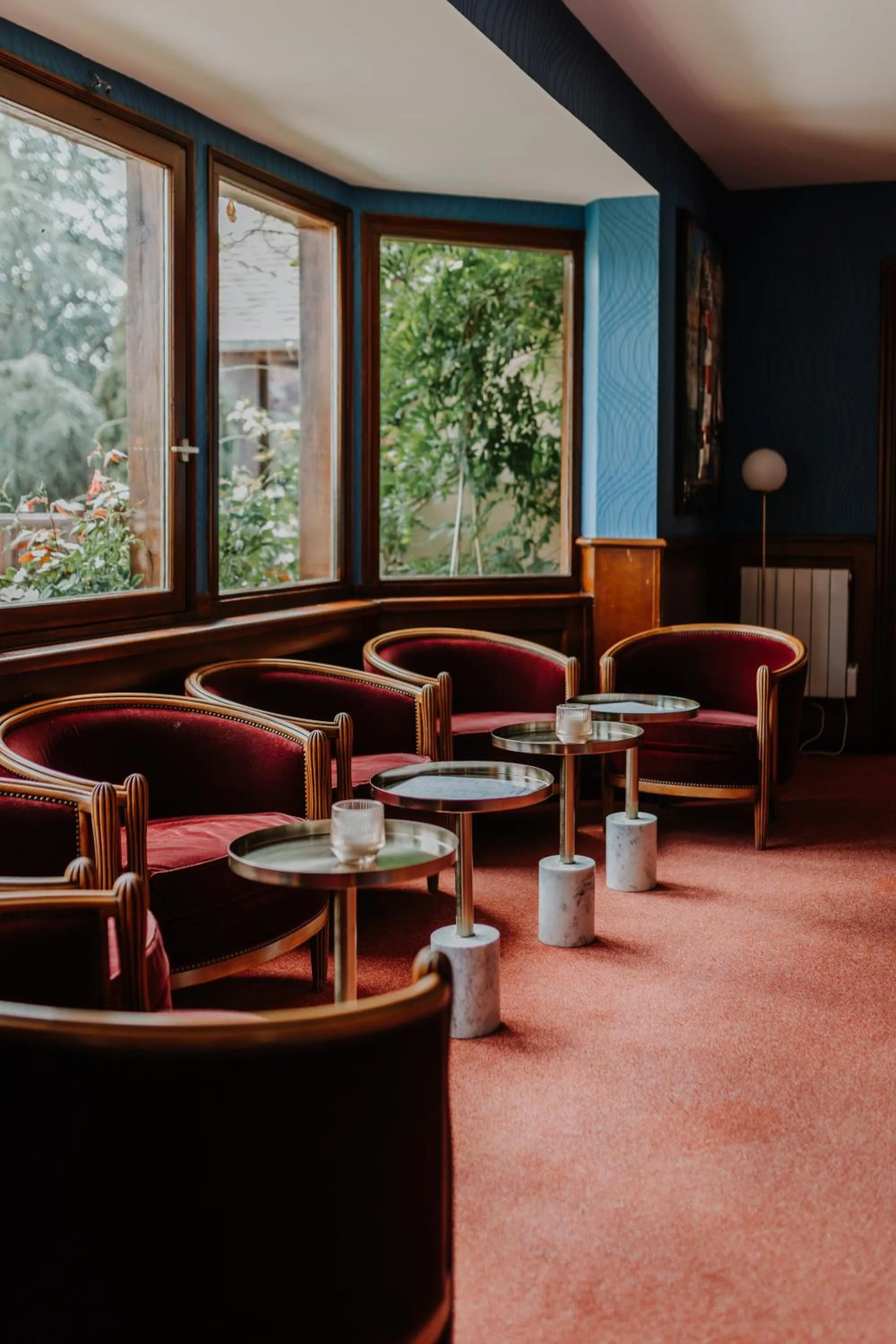Lounge or bar in Hôtel Le Romantica
