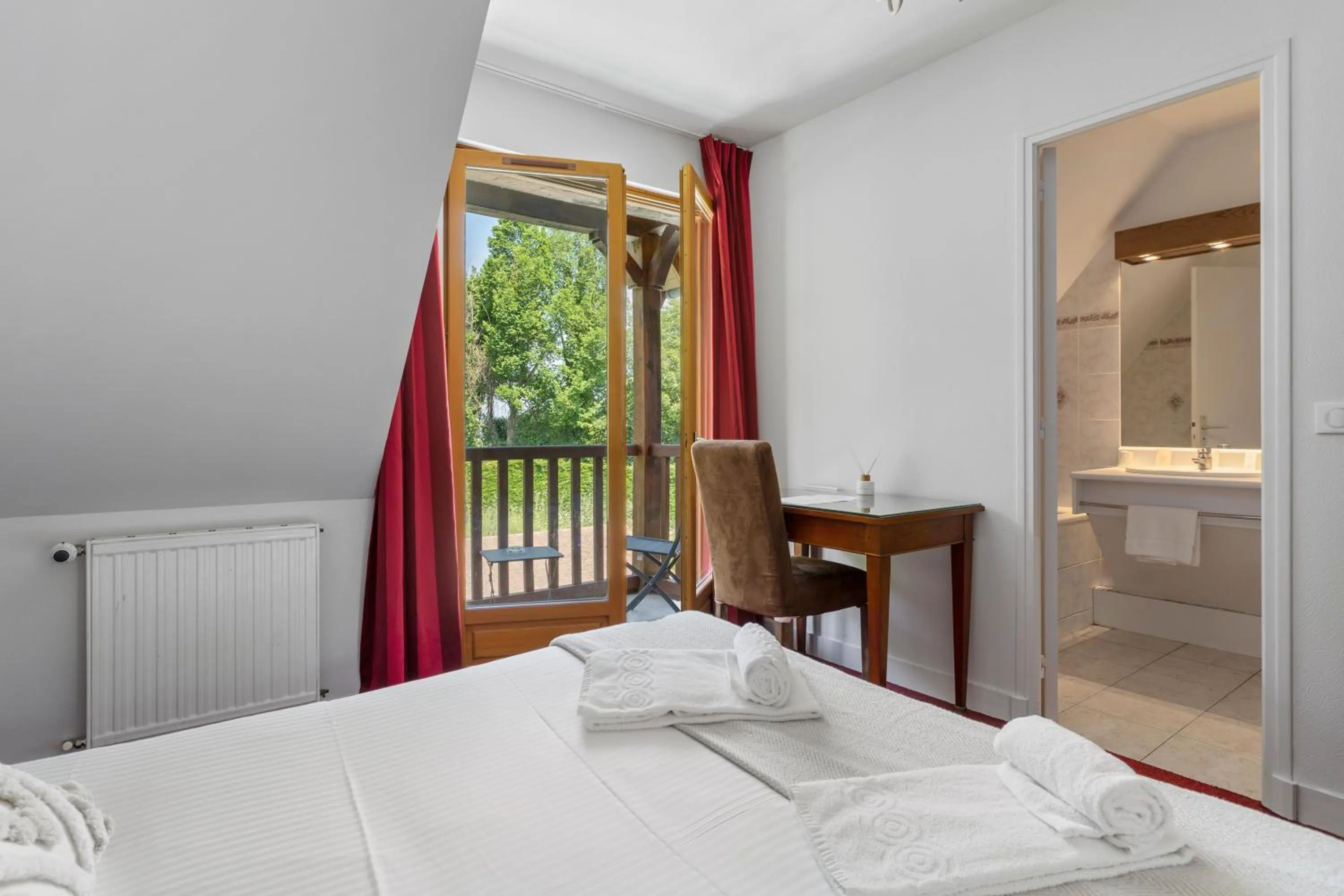 Bed in Hôtel Le Romantica