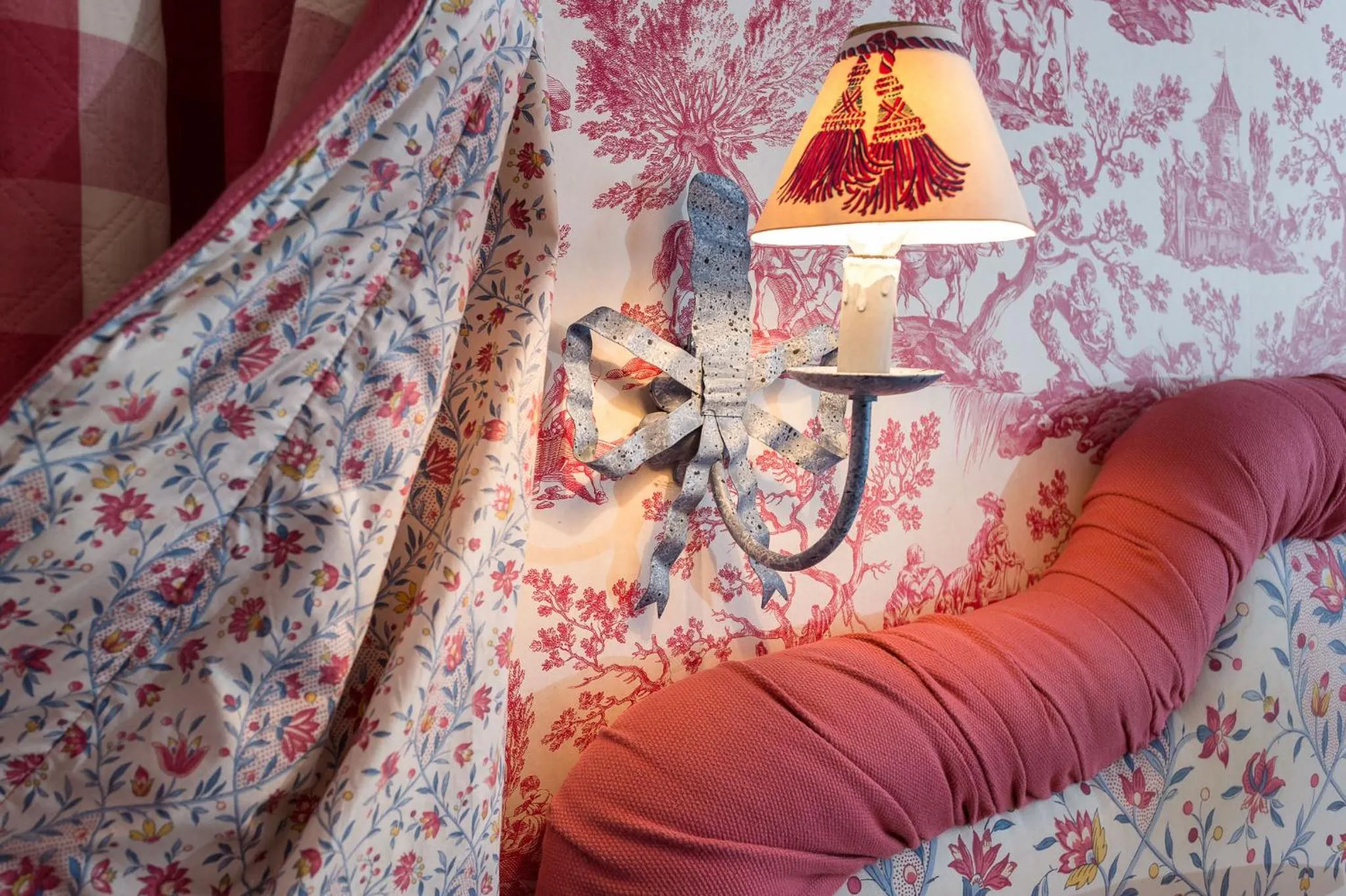 Bedroom, Bed in Hotel Edelweiss