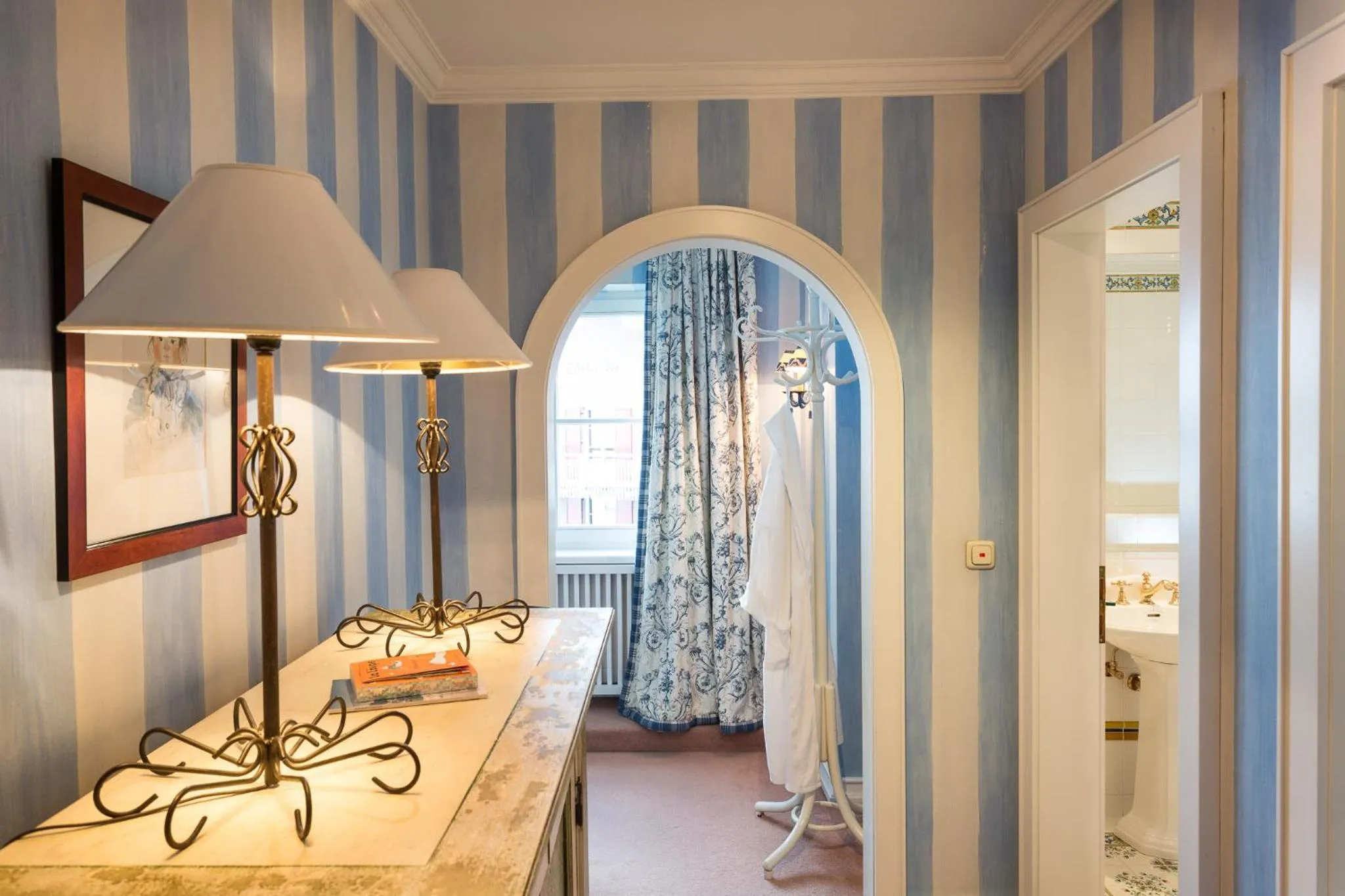 Photo of the whole room, Bed in Hotel Edelweiss