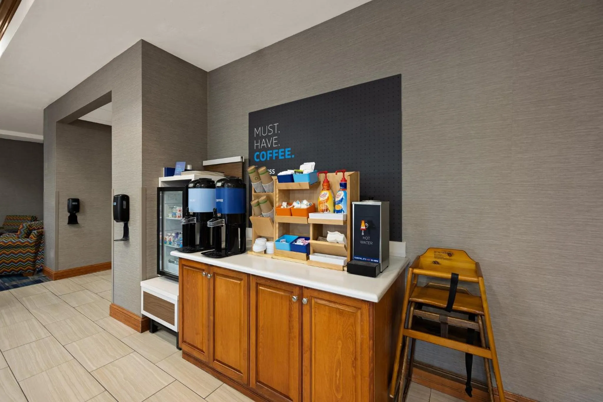 Breakfast in Holiday Inn Express Hotel & Suites Limon I-70/Exit 359 by IHG