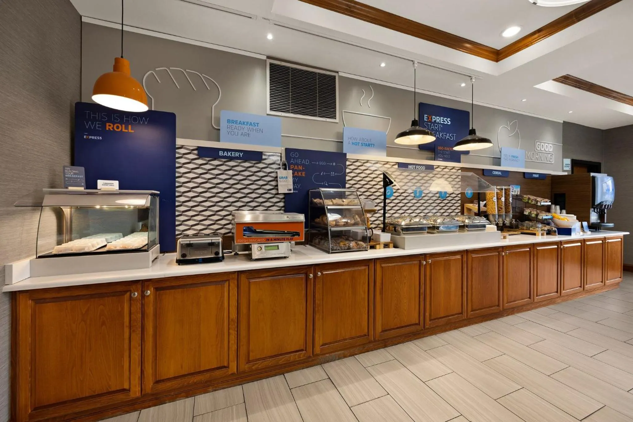 Breakfast in Holiday Inn Express Hotel & Suites Limon I-70/Exit 359 by IHG