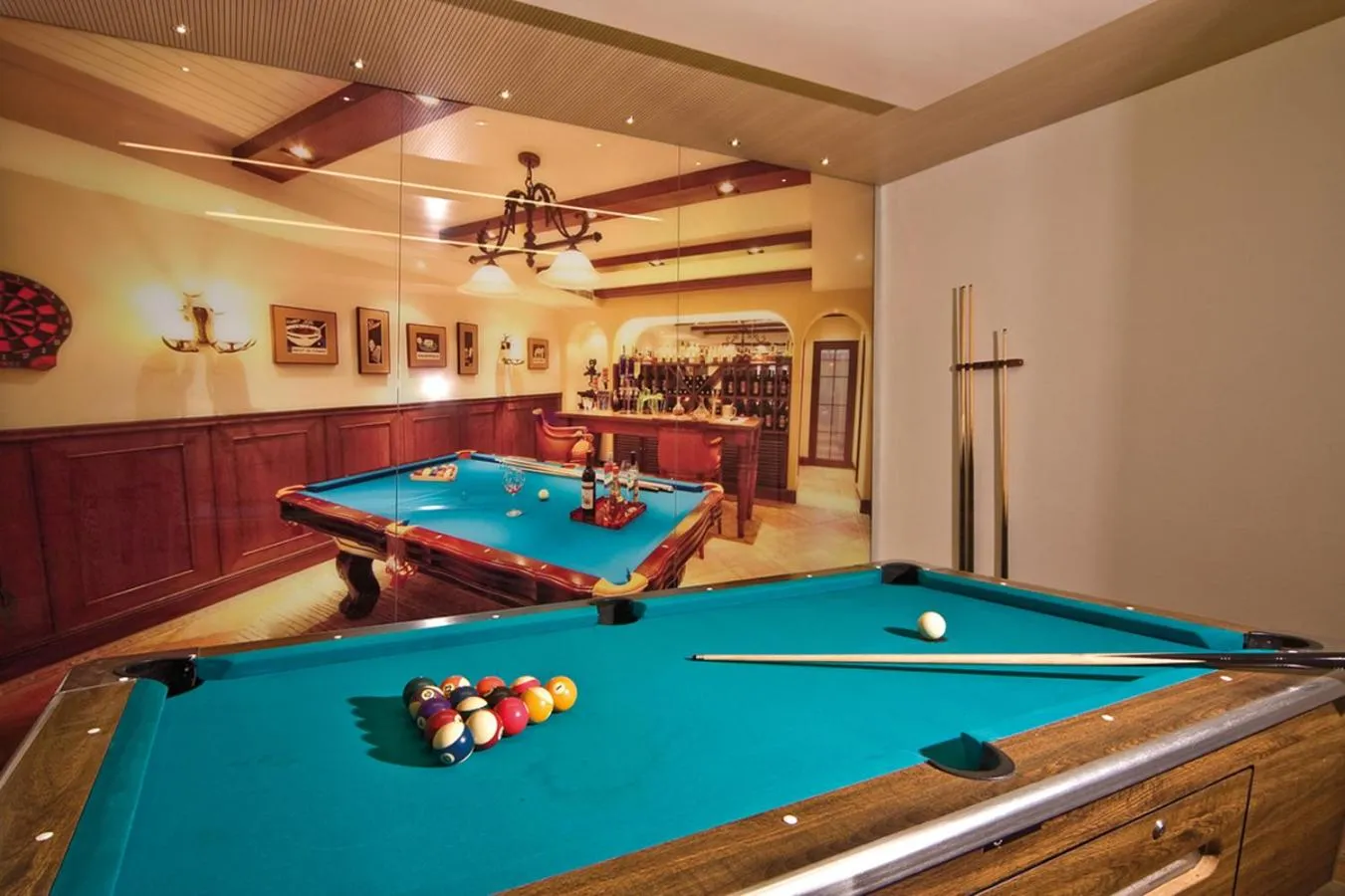 Billiard in Landhotel Alpenhof Filzmoos