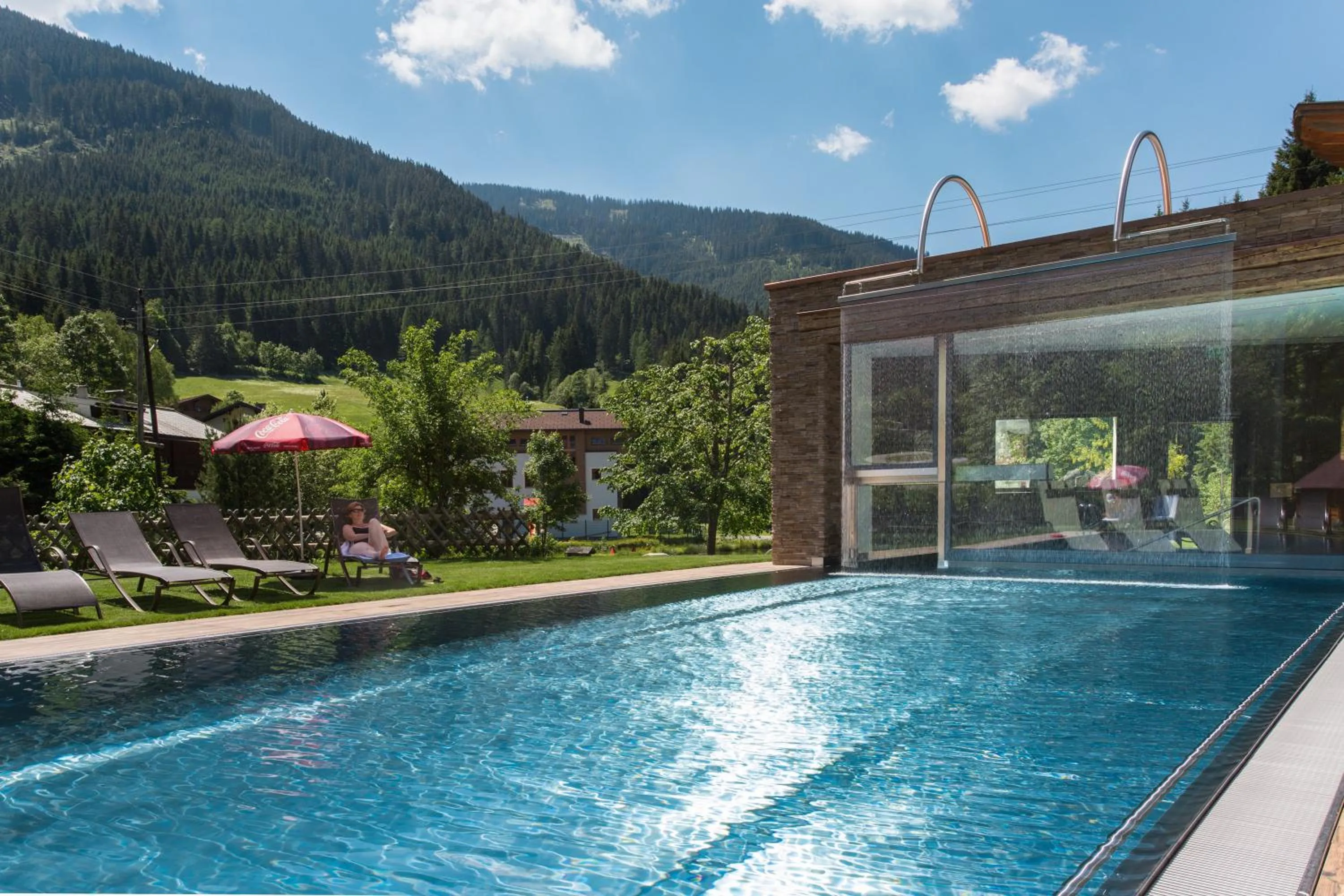 Swimming pool in Landhotel Alpenhof Filzmoos