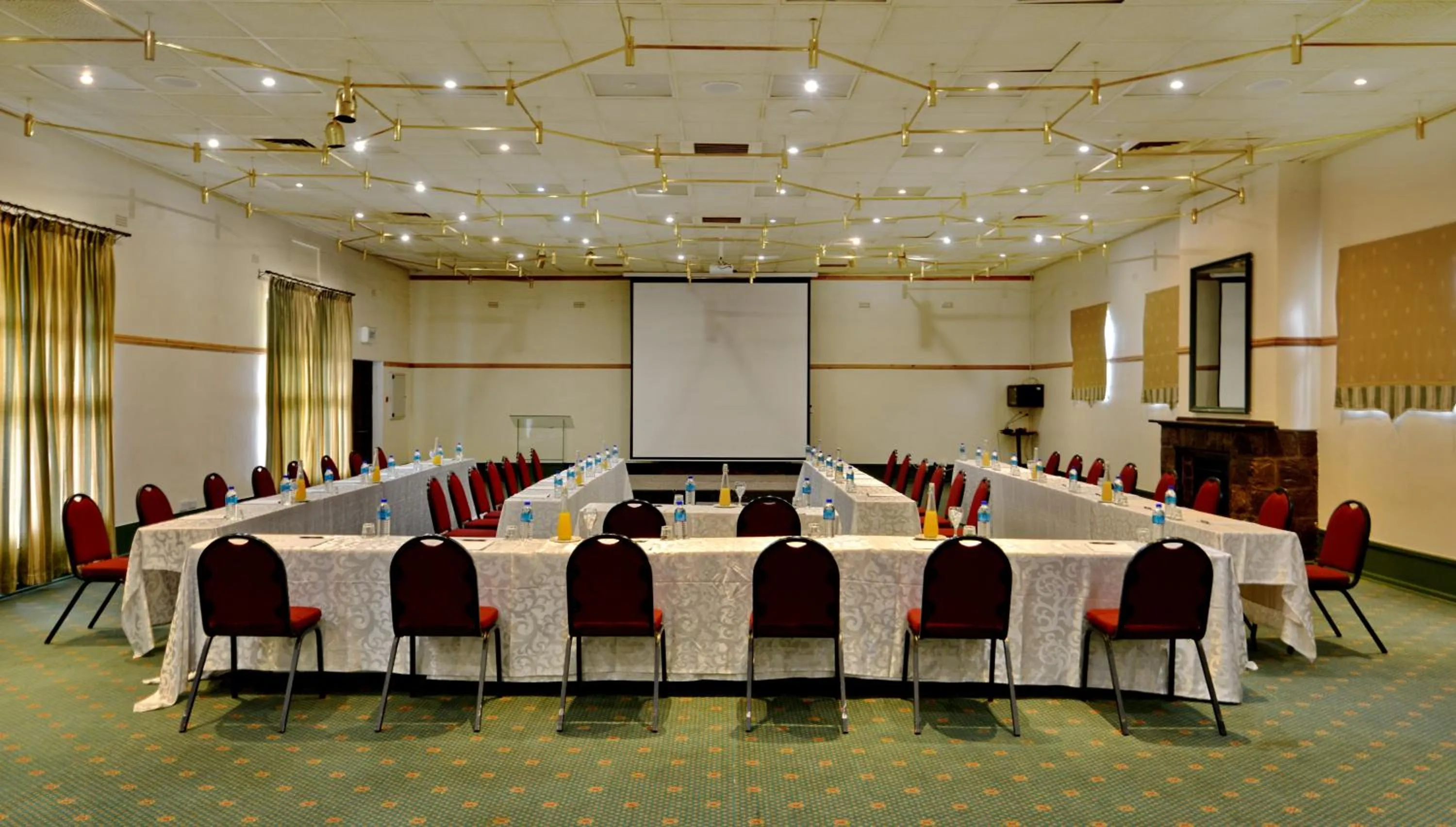 Meeting/conference room in Troutbeck Resort