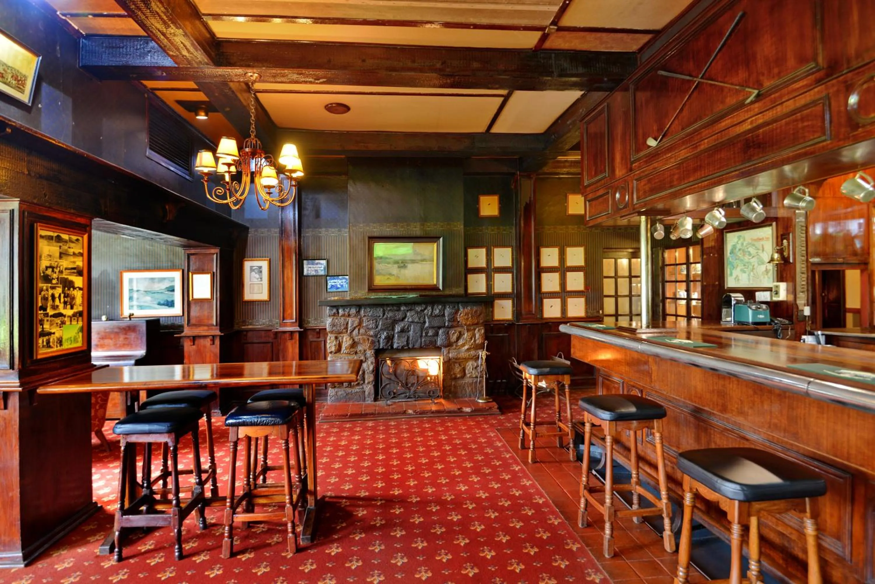 Lounge or bar in Troutbeck Resort