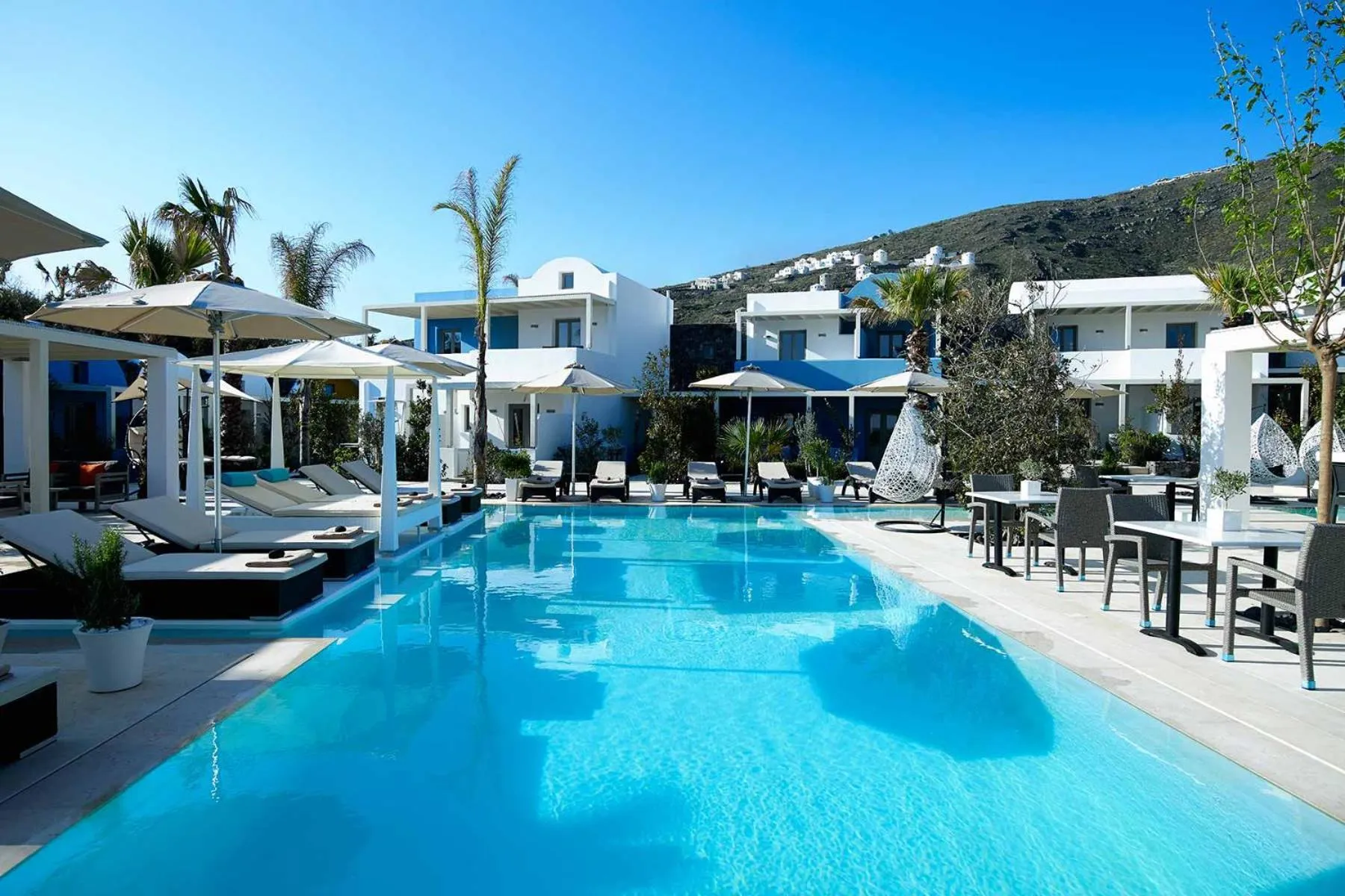 Property building in Aurora Santorini