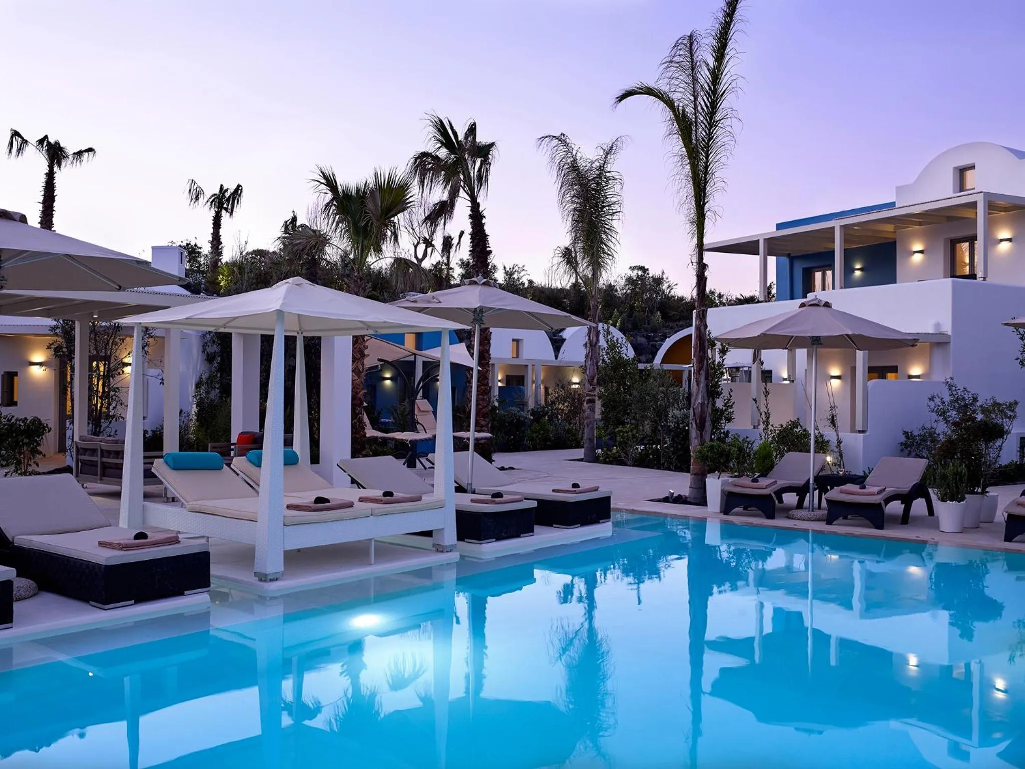 Swimming pool in Aurora Santorini