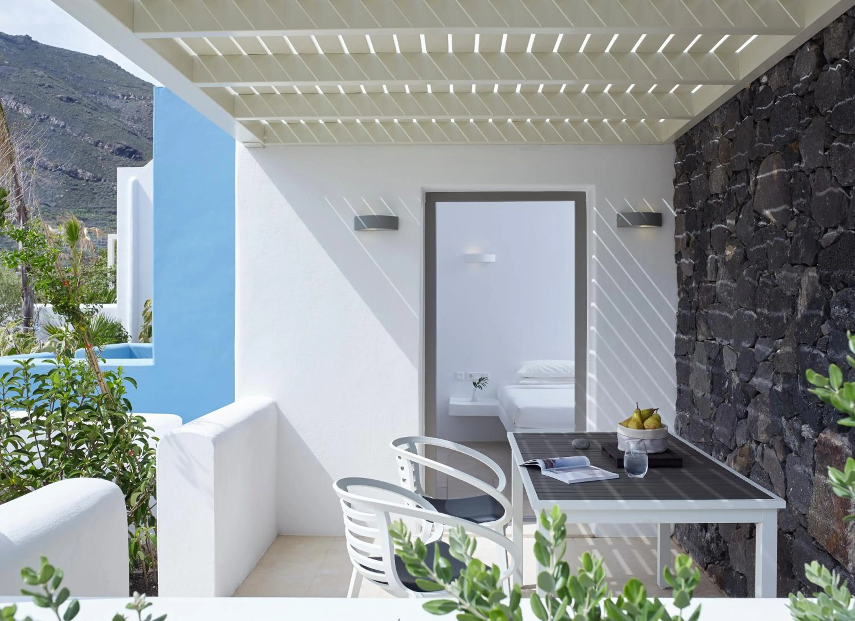 Photo of the whole room in Aurora Santorini