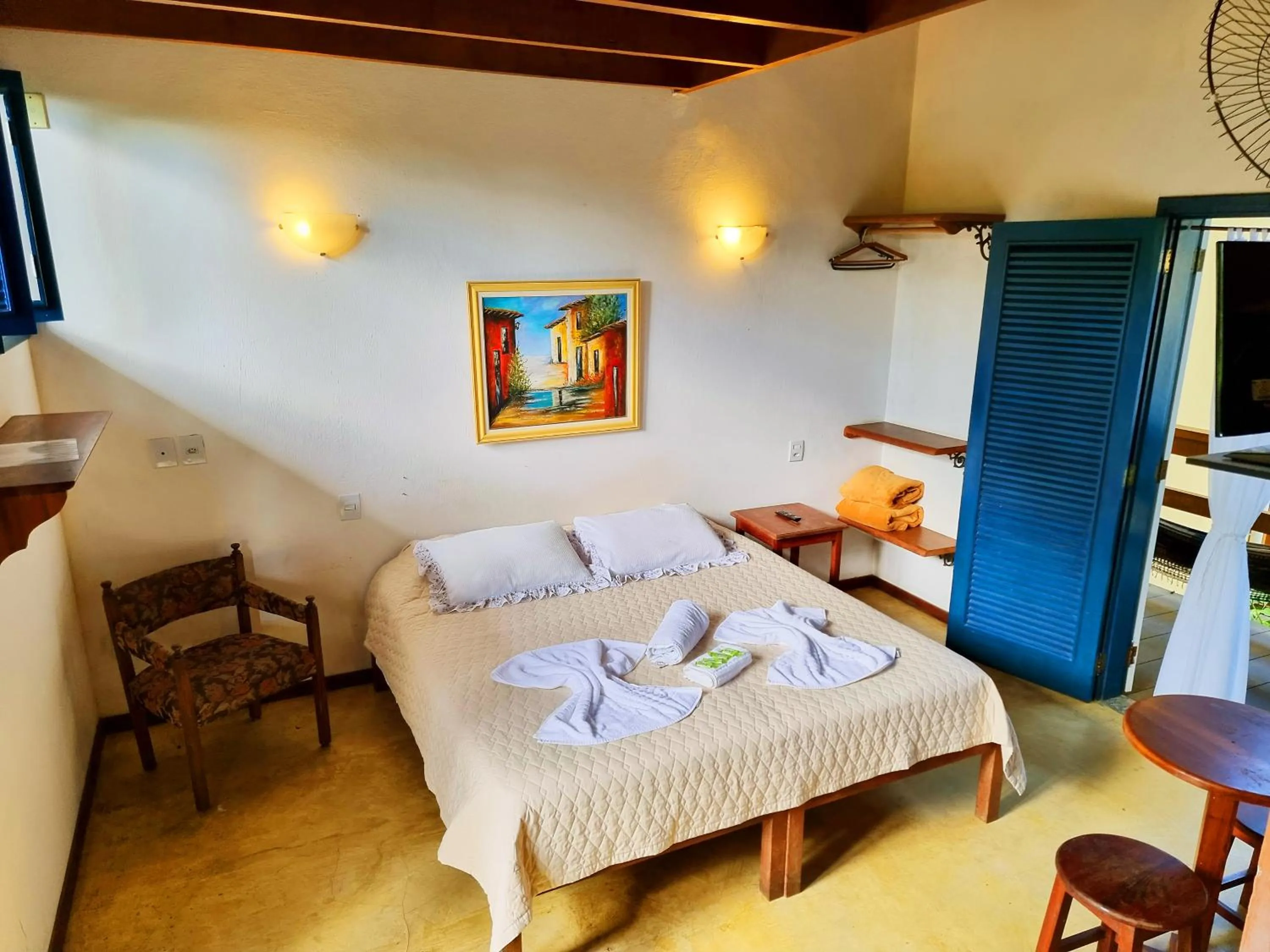 Photo of the whole room, Bed in Pousada Rumo dos Ventos