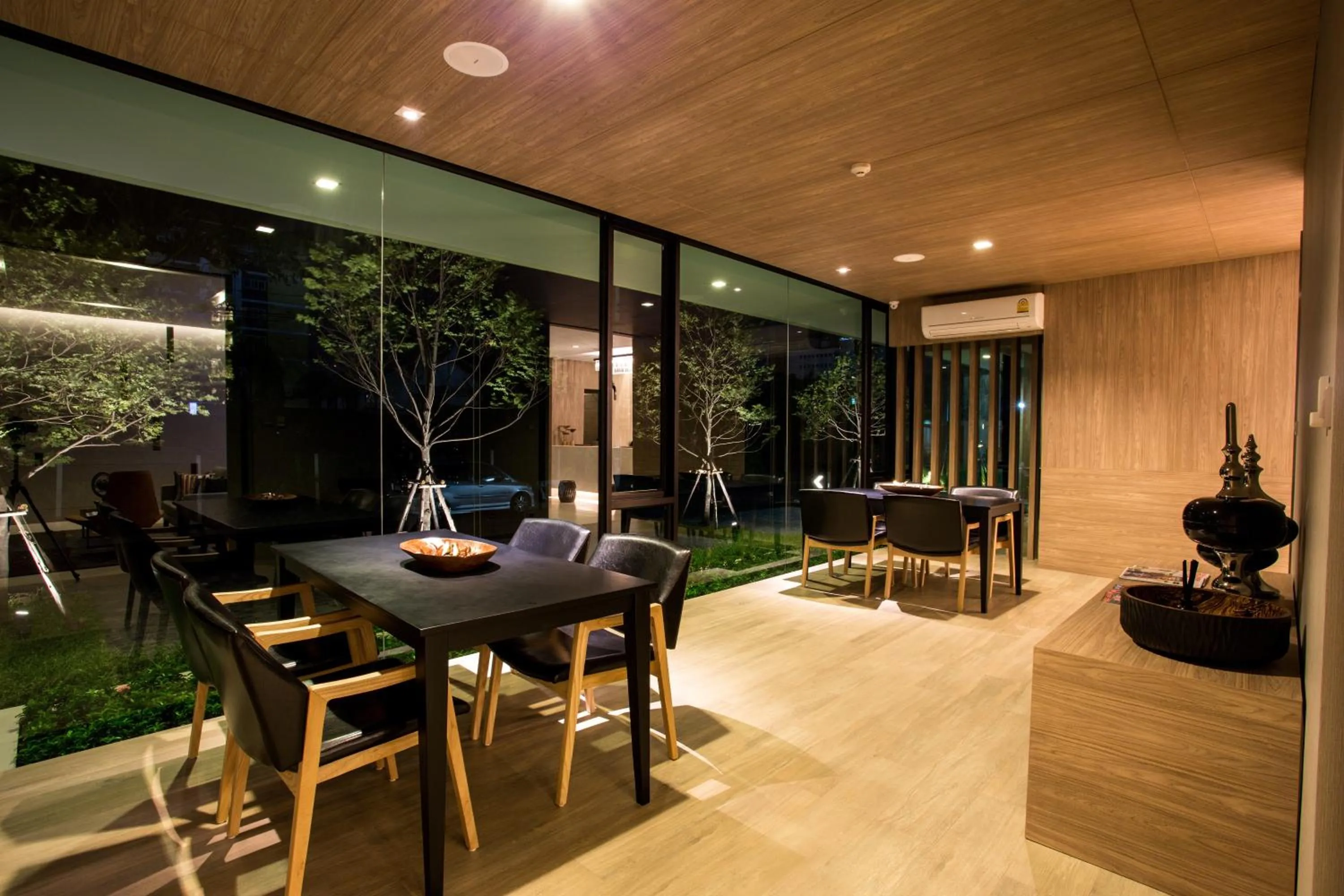 Dining area in Hyde Park Chiangmai