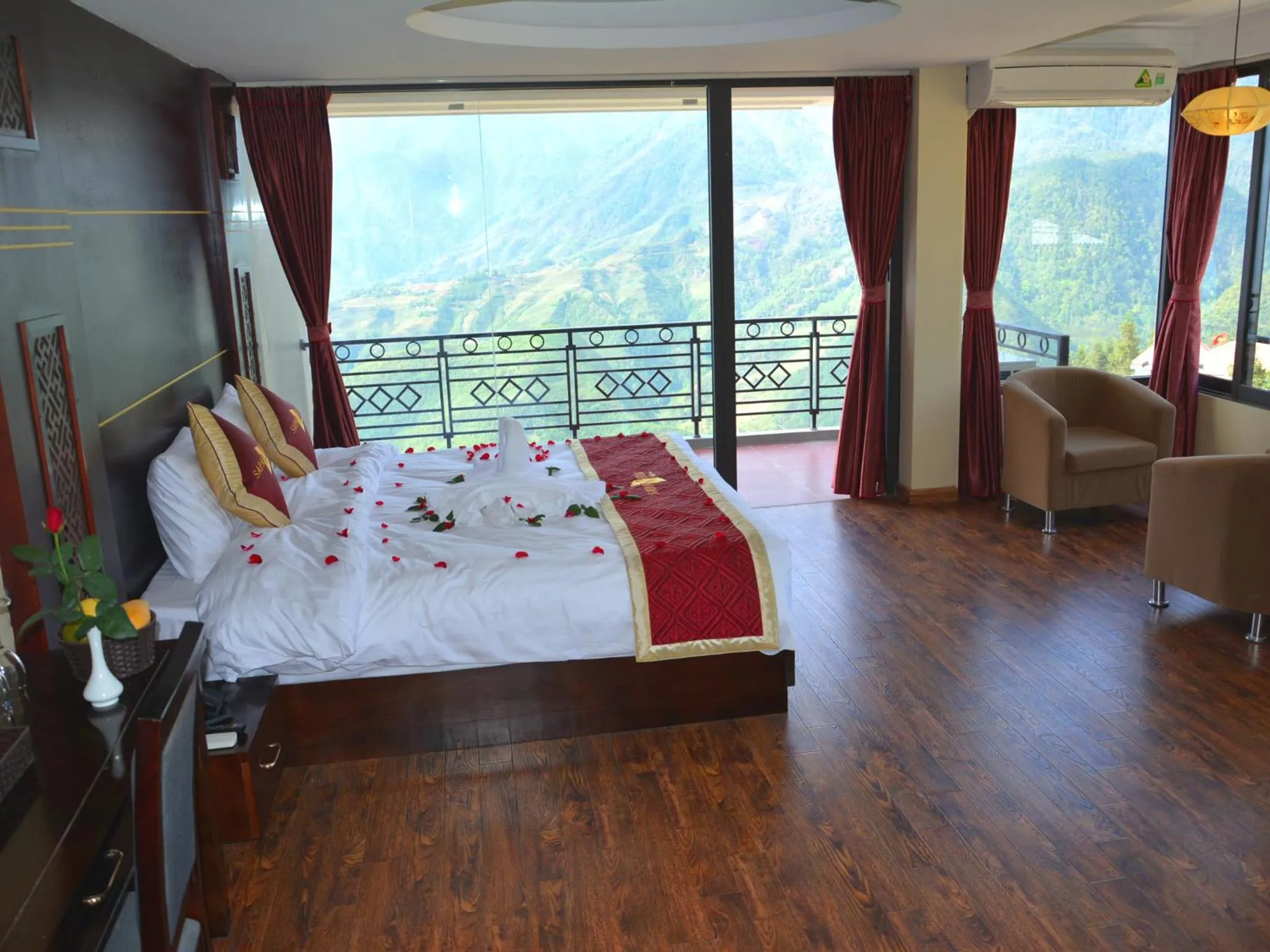 Natural landscape, Bed in Sapa Vista Hotel