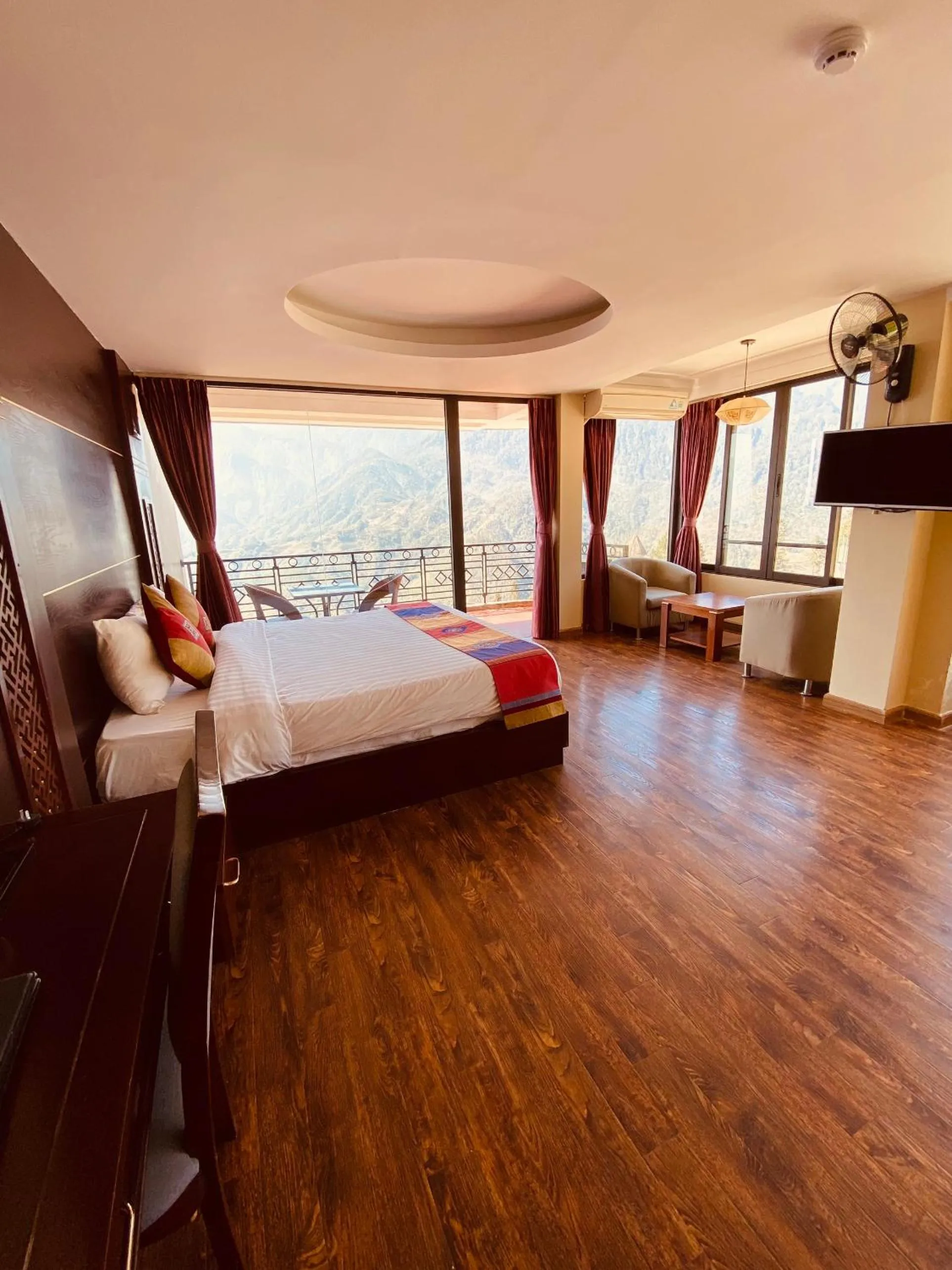 Bed in Sapa Vista Hotel