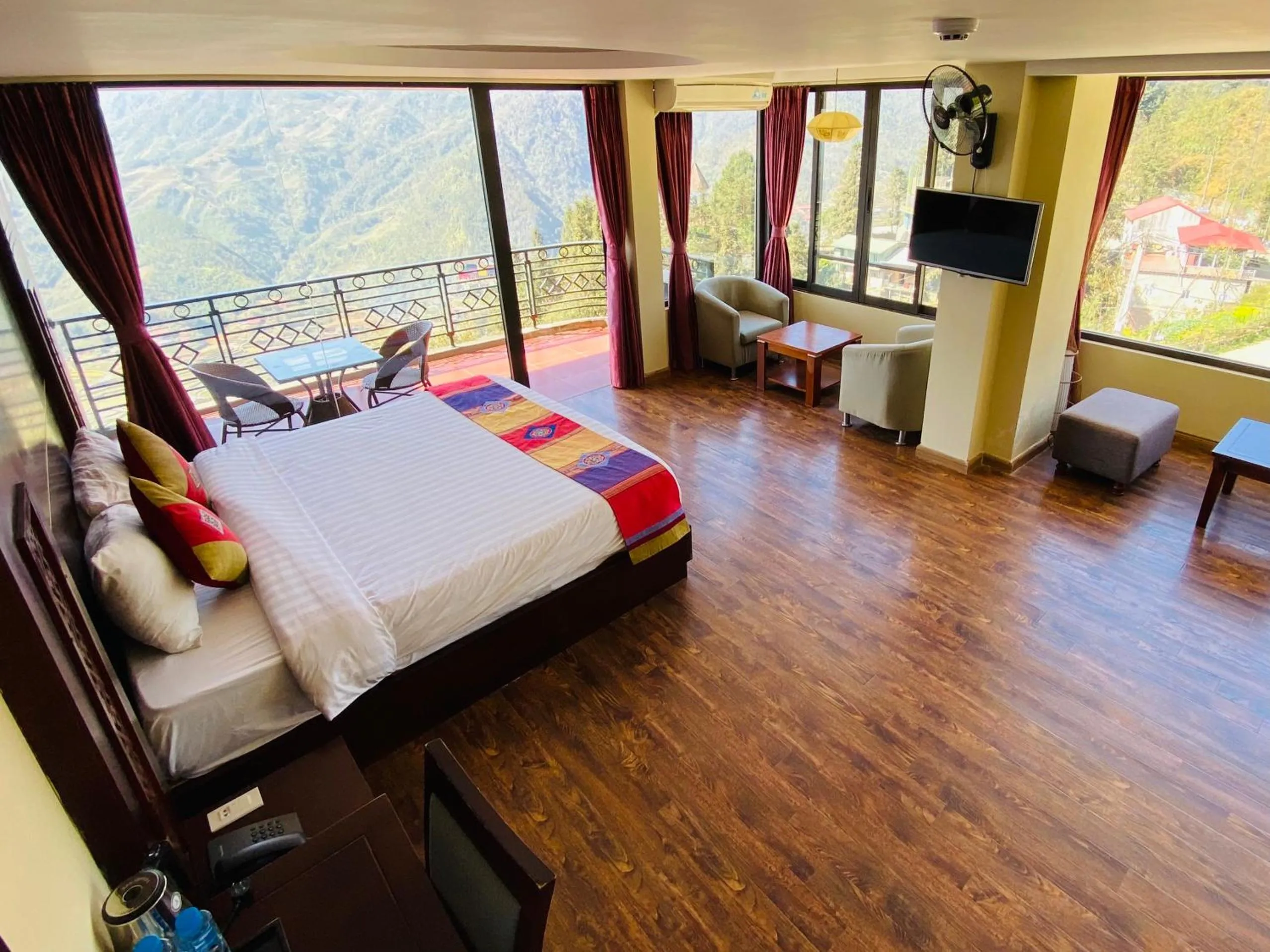 Bed in Sapa Vista Hotel