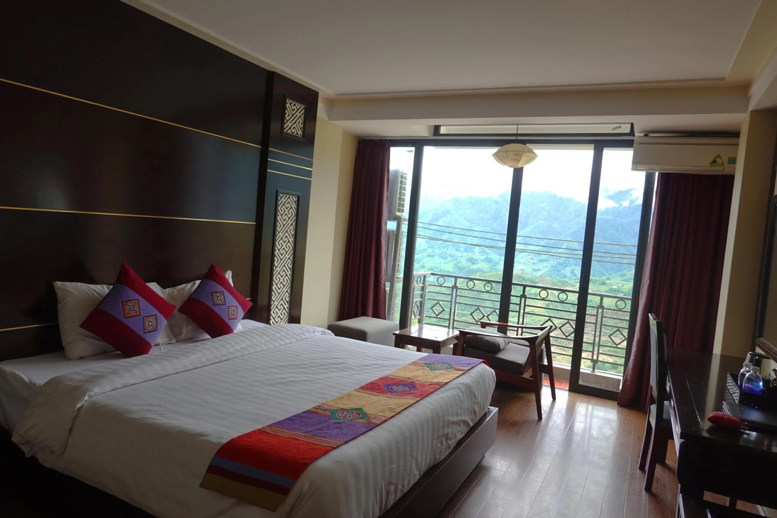 Bed in Sapa Vista Hotel