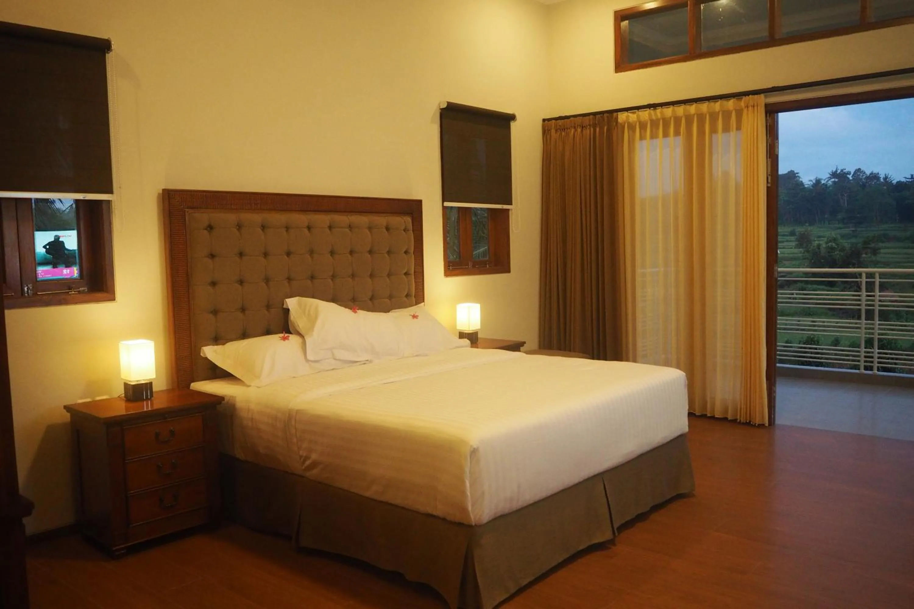 Bedroom, Bed in The Gecho Inn Country