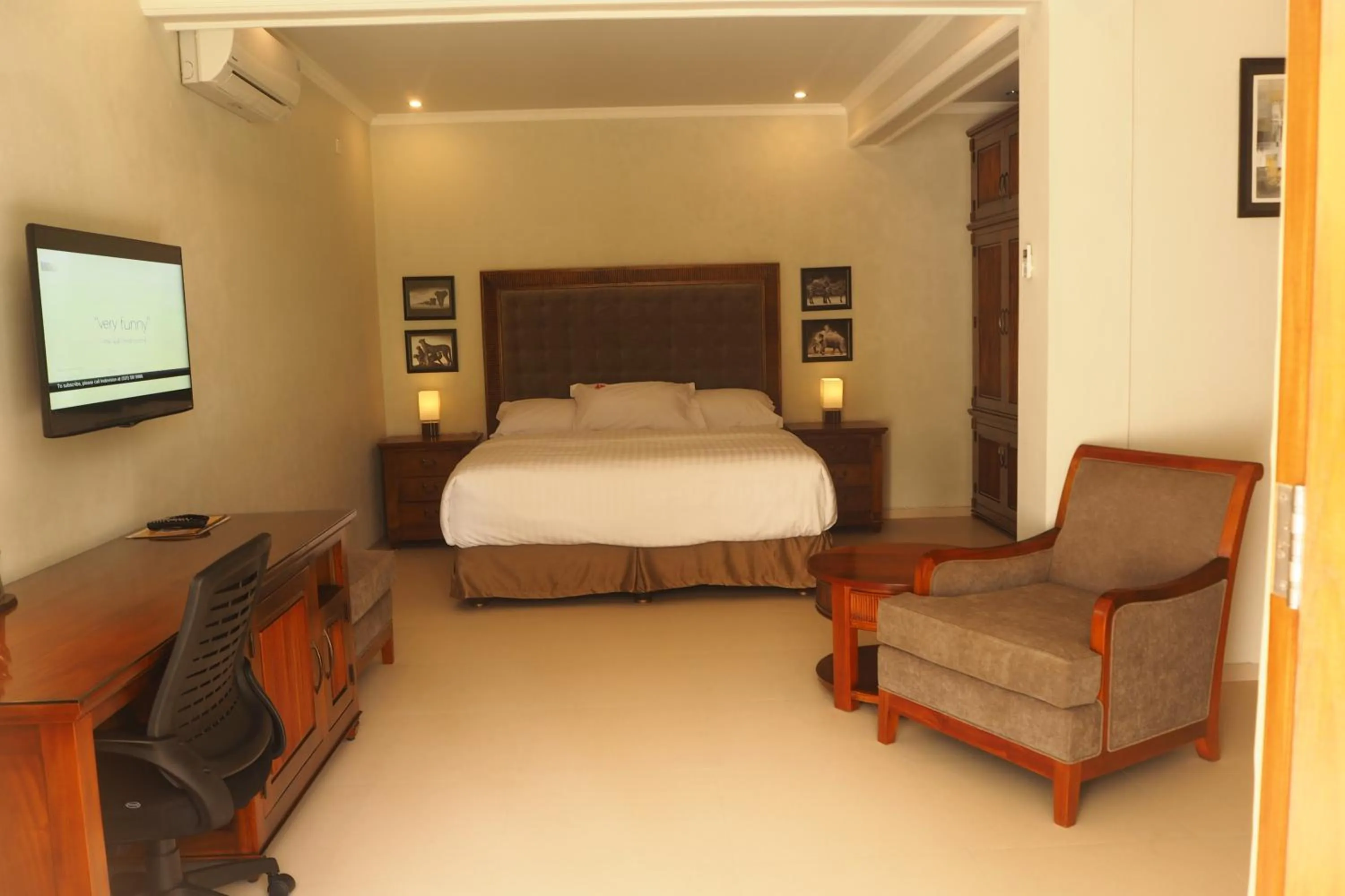 Bedroom, Bed in The Gecho Inn Country