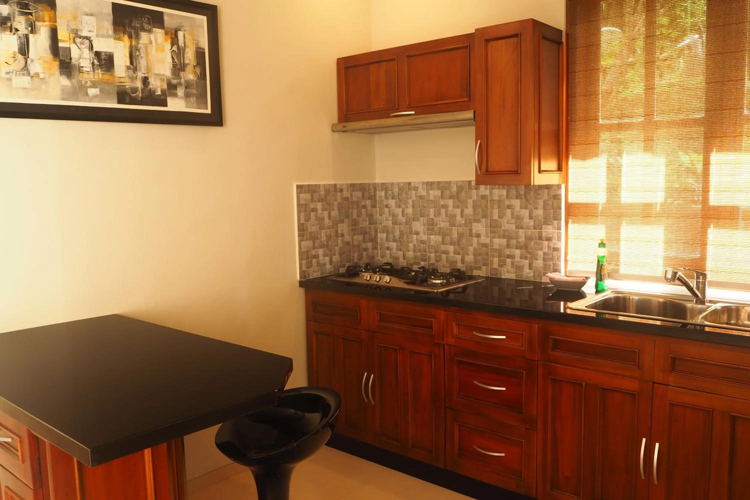 Kitchen or kitchenette in The Gecho Inn Country