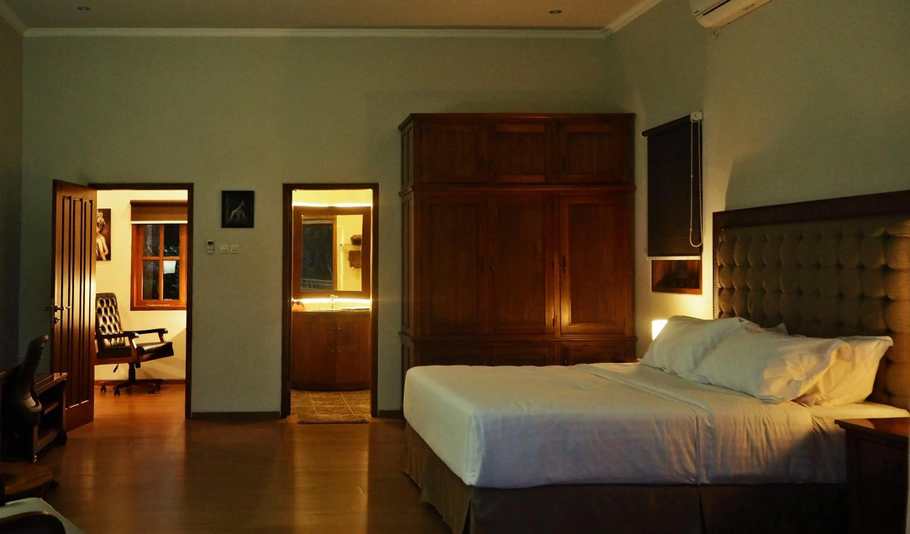 Bedroom, Bed in The Gecho Inn Country