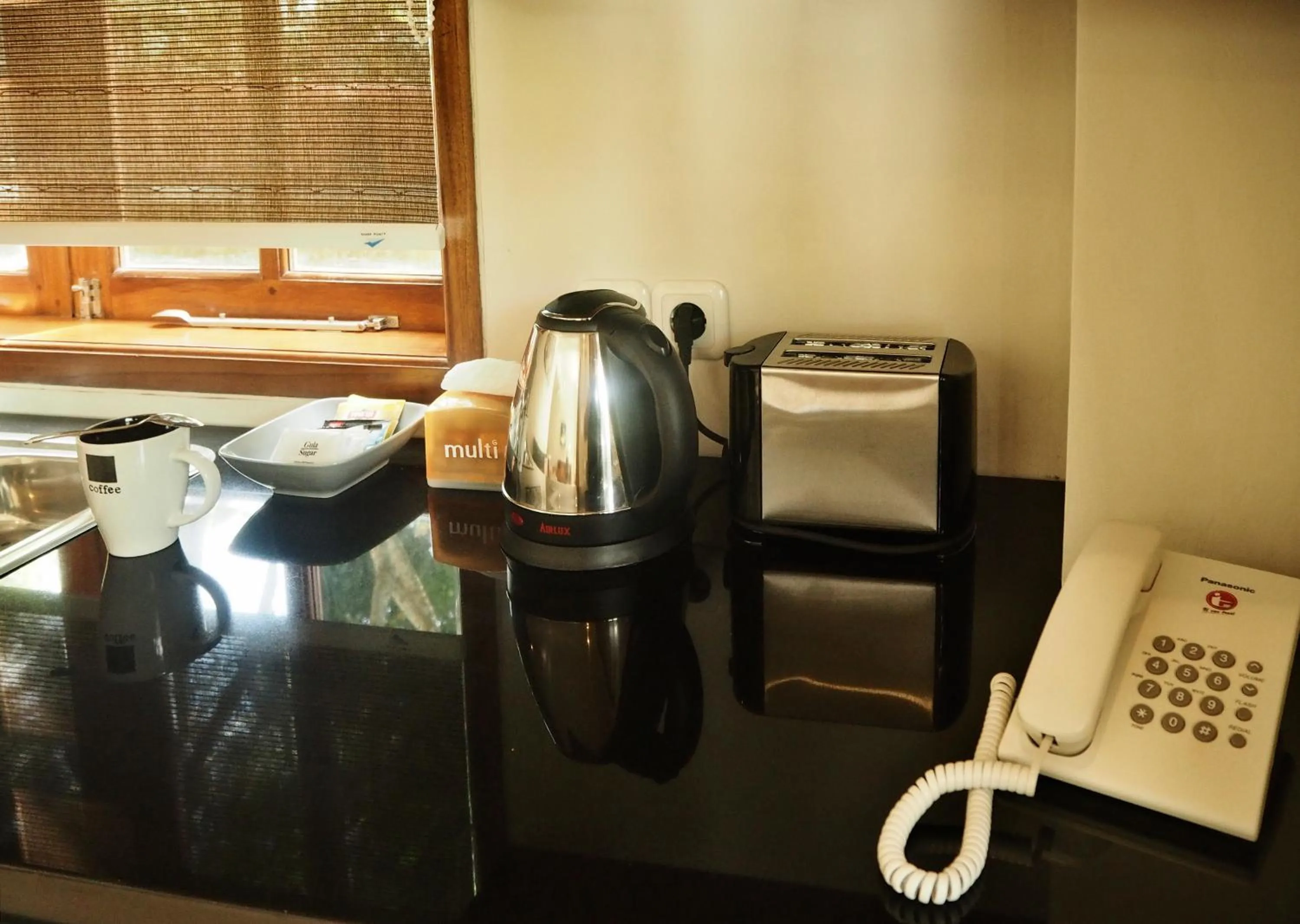 Coffee/tea facilities in The Gecho Inn Country
