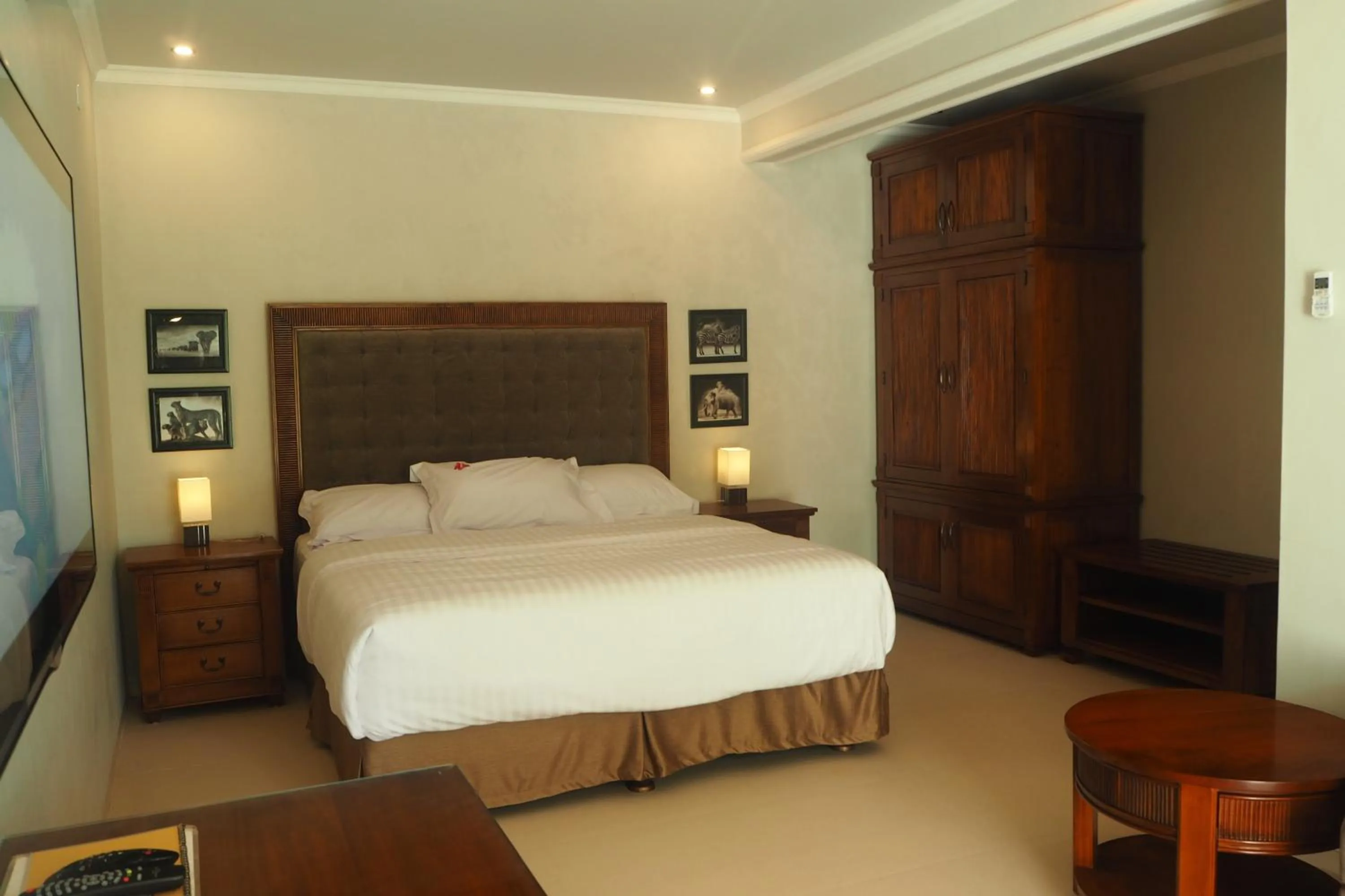 Bedroom, Bed in The Gecho Inn Country
