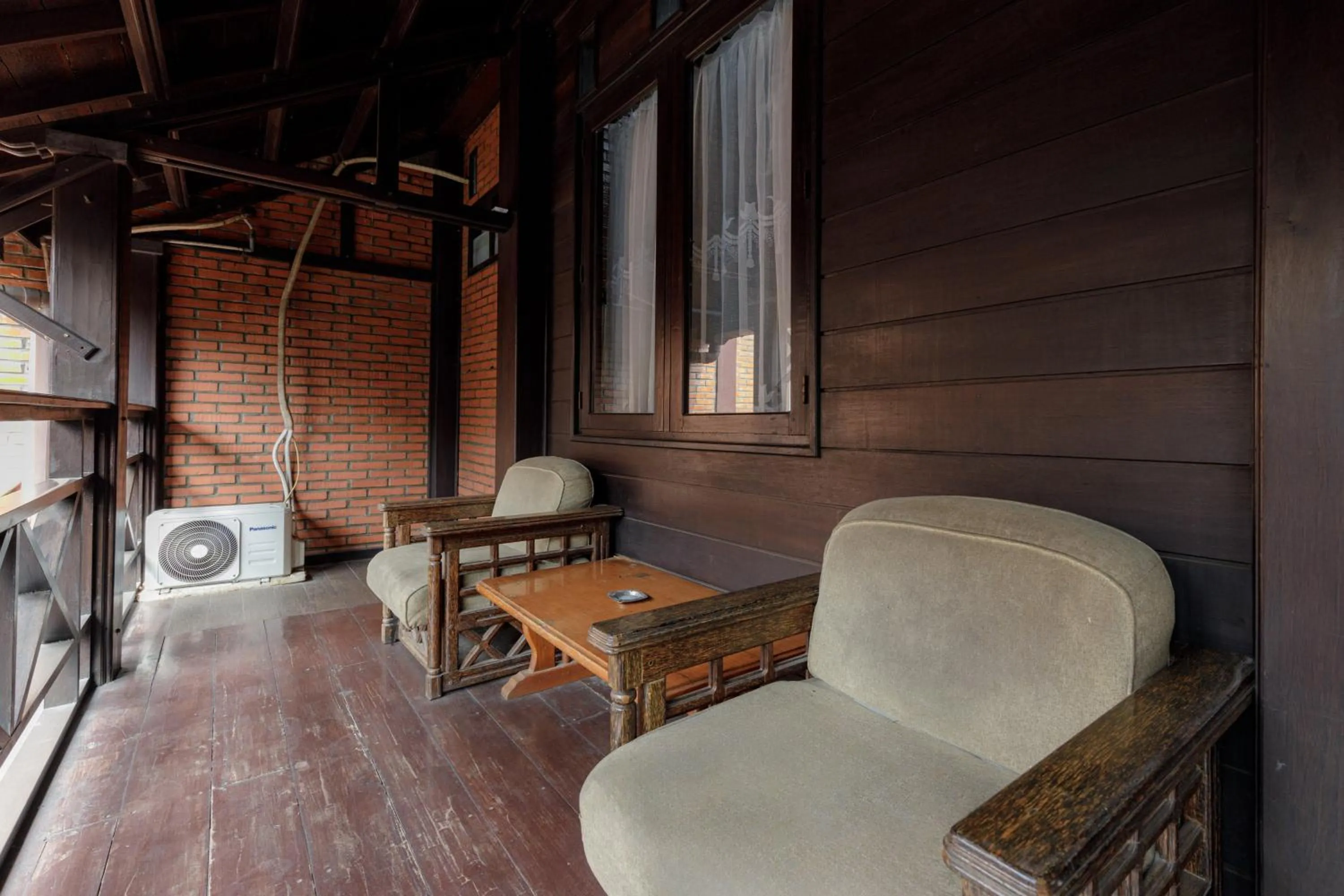 Seating area in RedDoorz @ Cilandak Timur