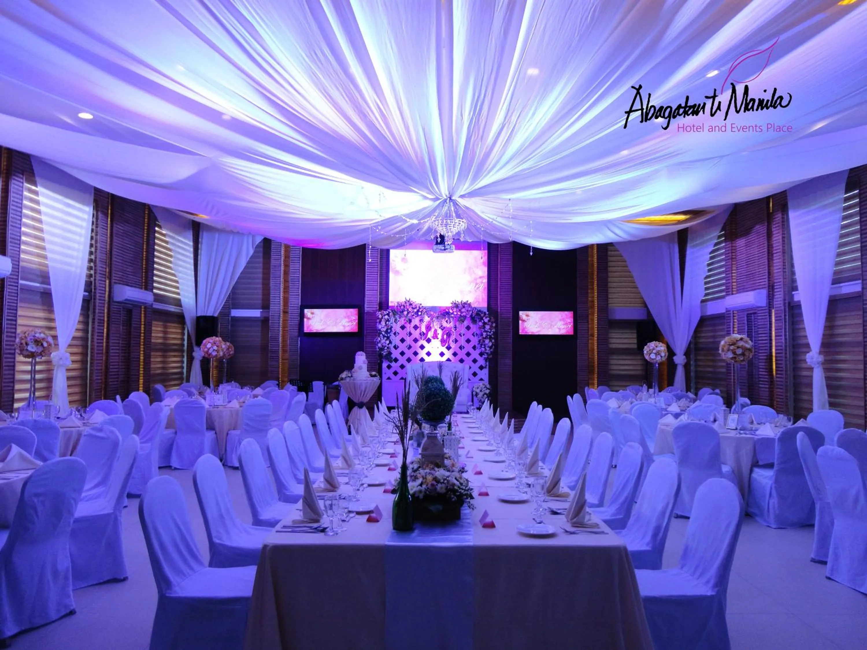 Meeting/conference room in Abagatan ti Manila