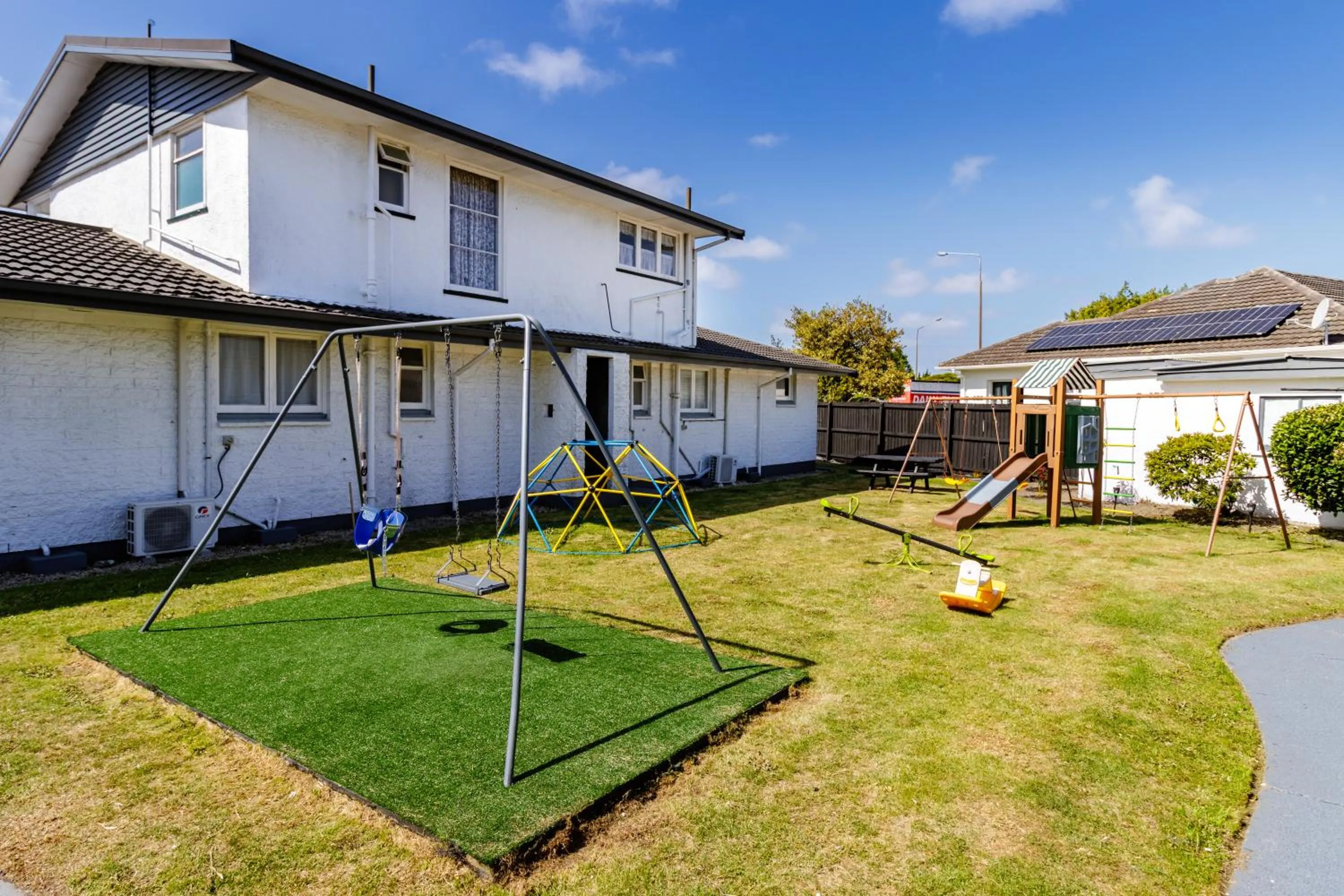 Spring in Belle Bonne Motel