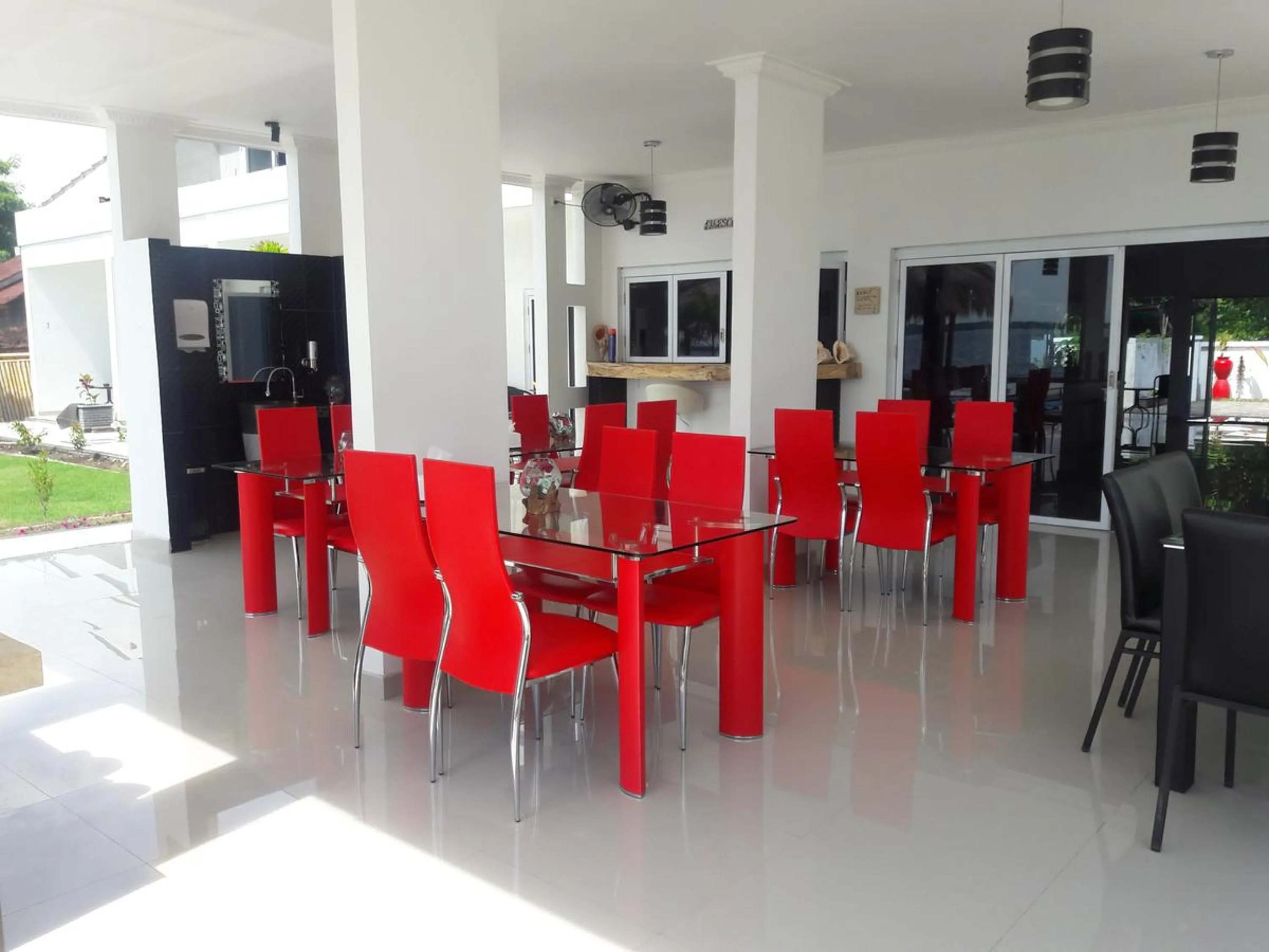 Restaurant/places to eat in Silver Fern Beach Retreat