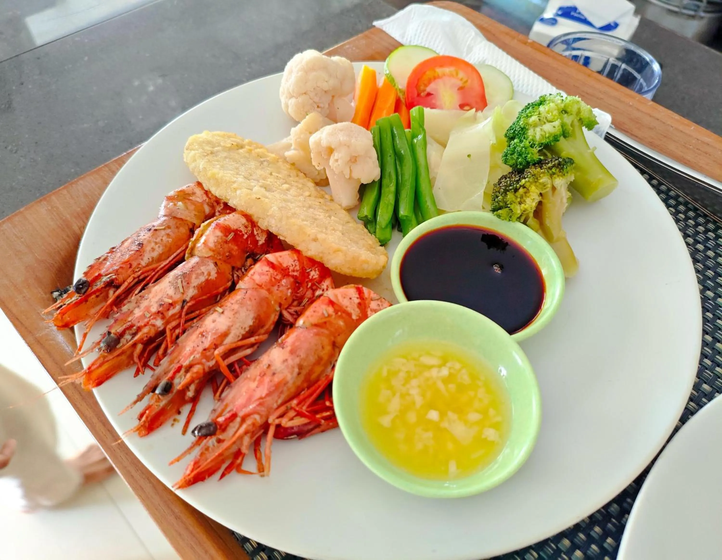 Lunch in Silver Fern Beach Retreat