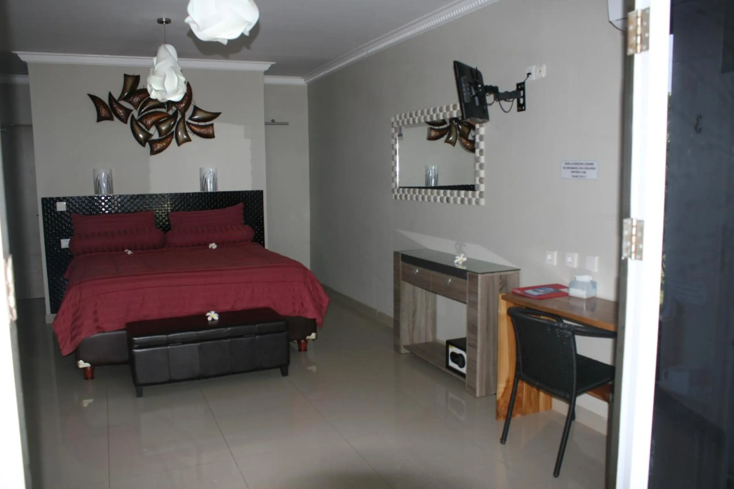 Photo of the whole room, Bed in Silver Fern Beach Retreat