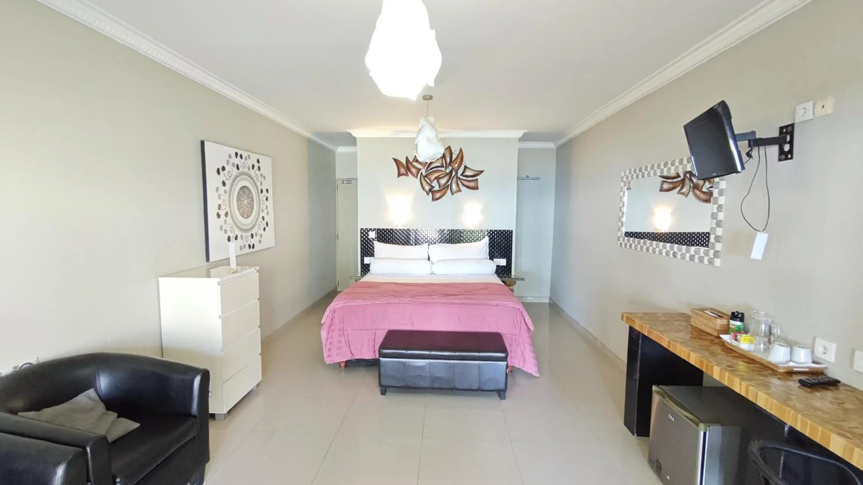 Bed in Silver Fern Beach Retreat