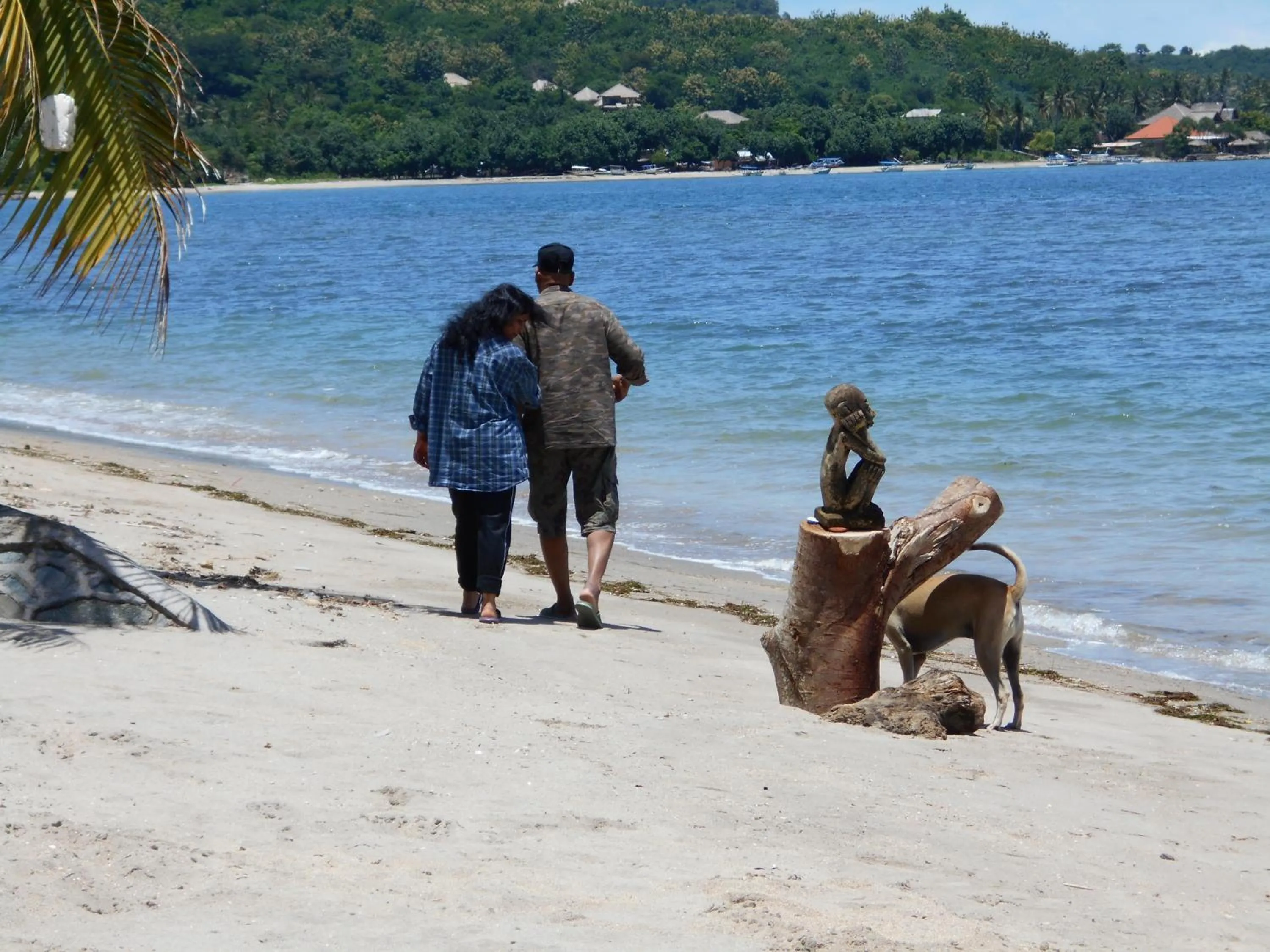 Guests in Silver Fern Beach Retreat
