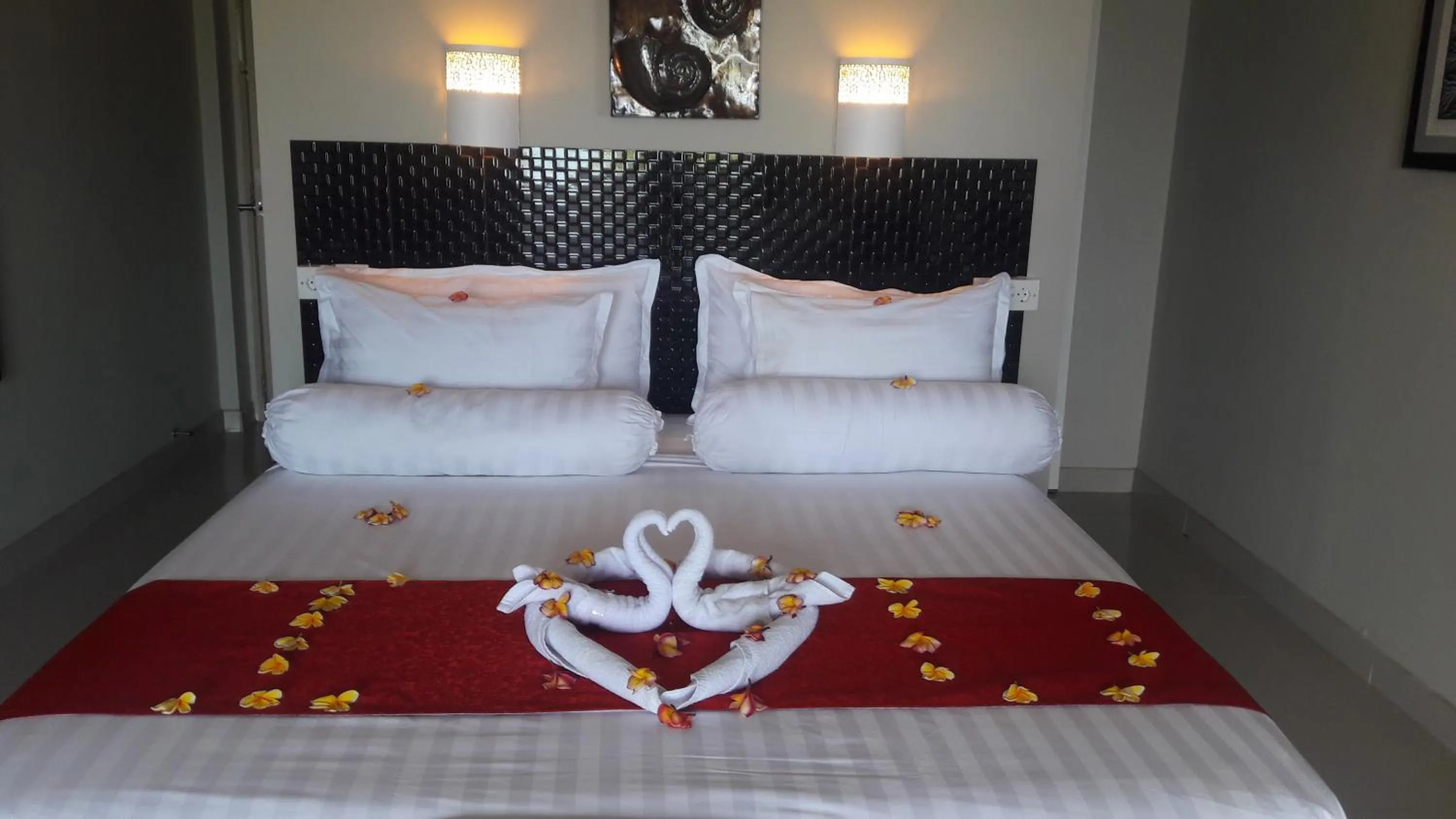 Bed in Silver Fern Beach Retreat