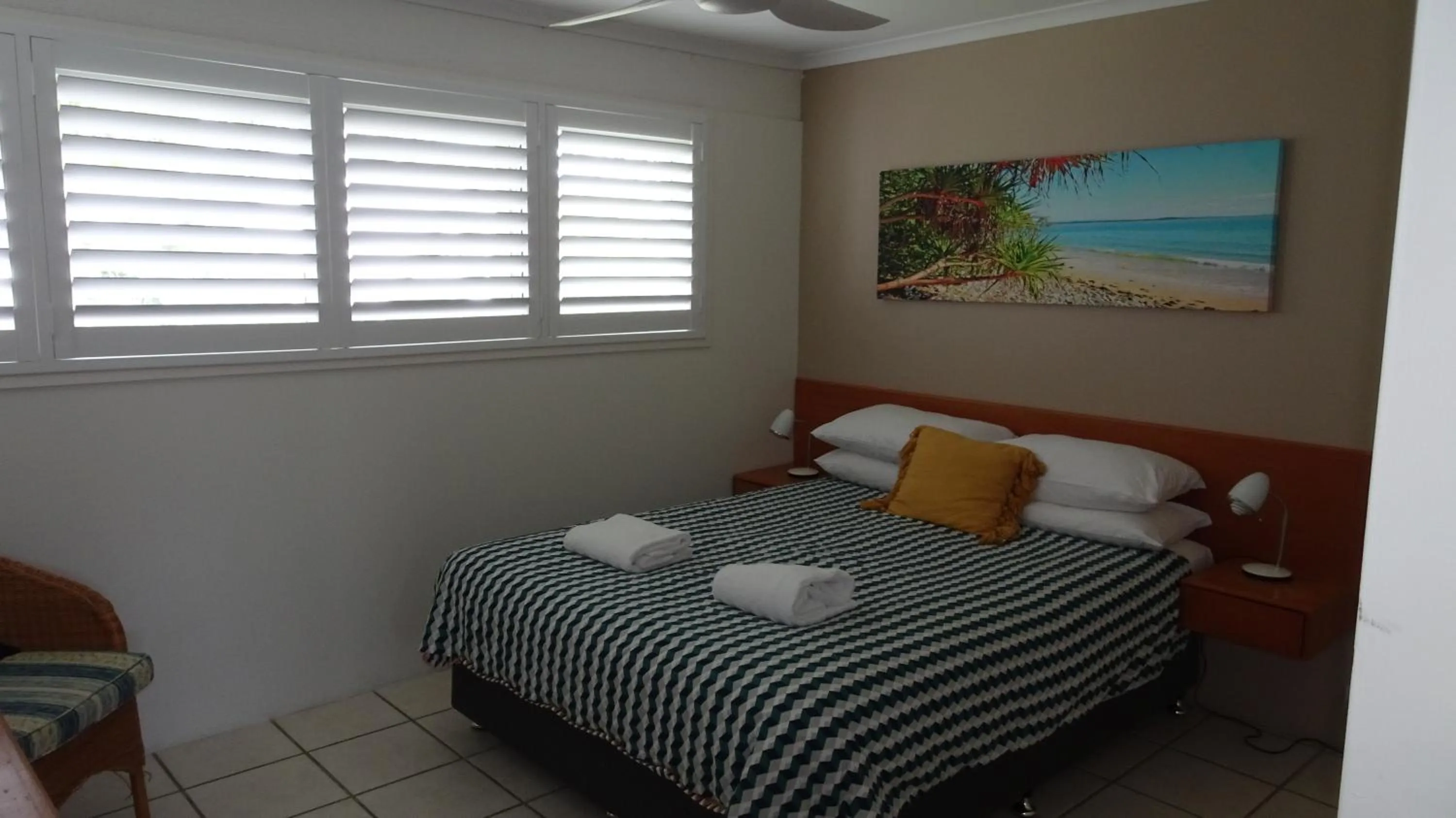 Bedroom, Bed in Noosa Gardens Riverside Resort