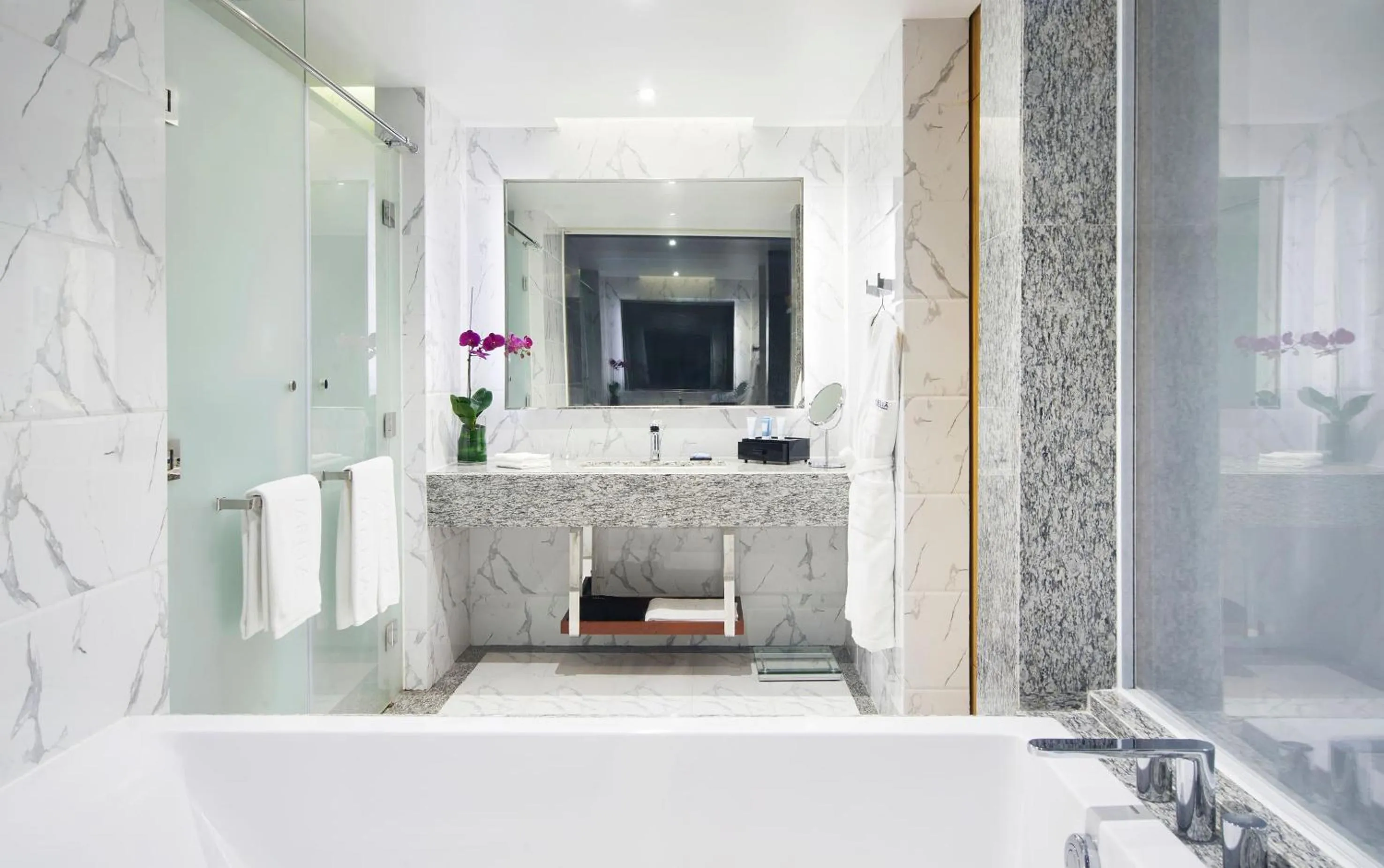 Bathroom in Meliá Yangon