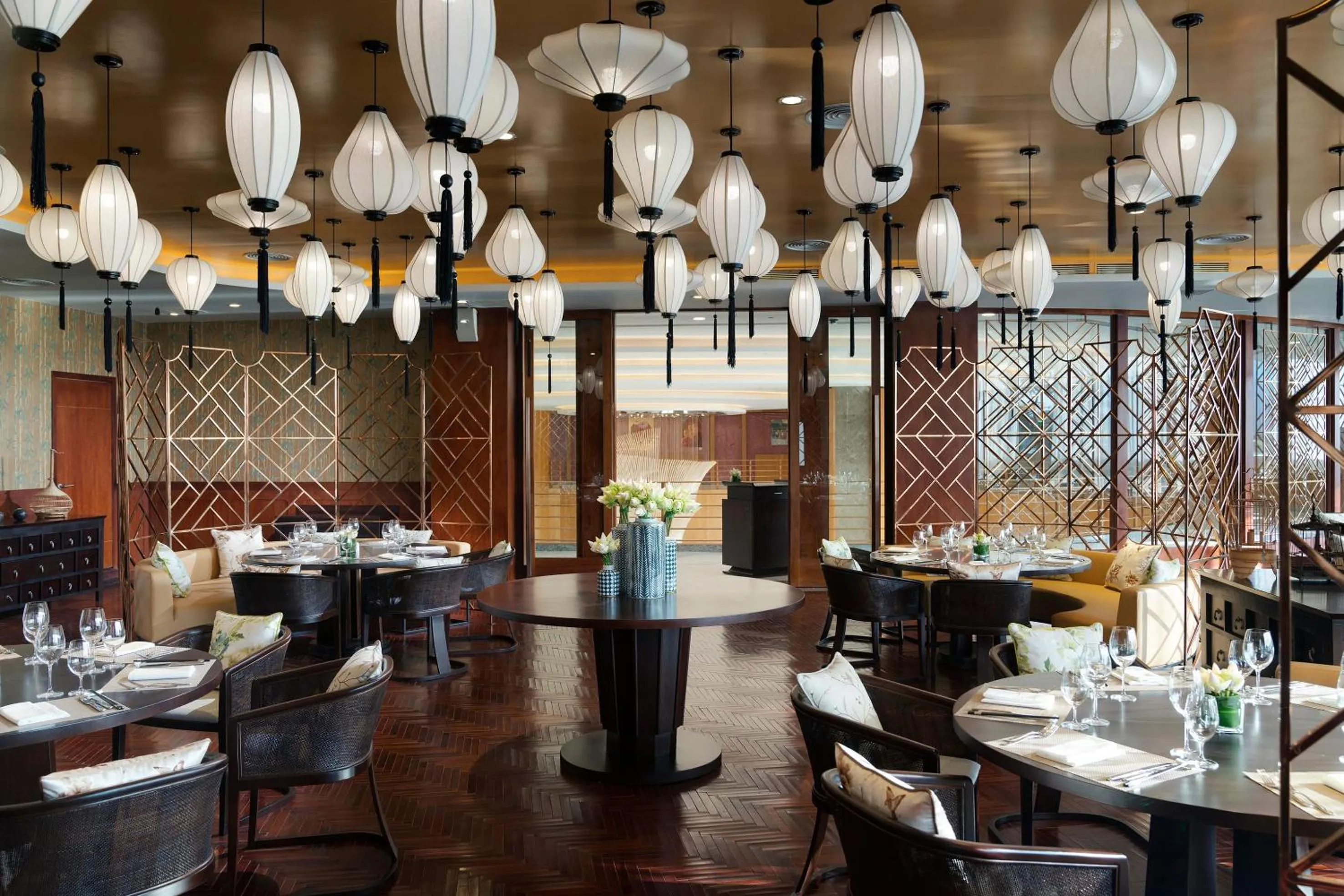 Restaurant/places to eat in Meliá Yangon