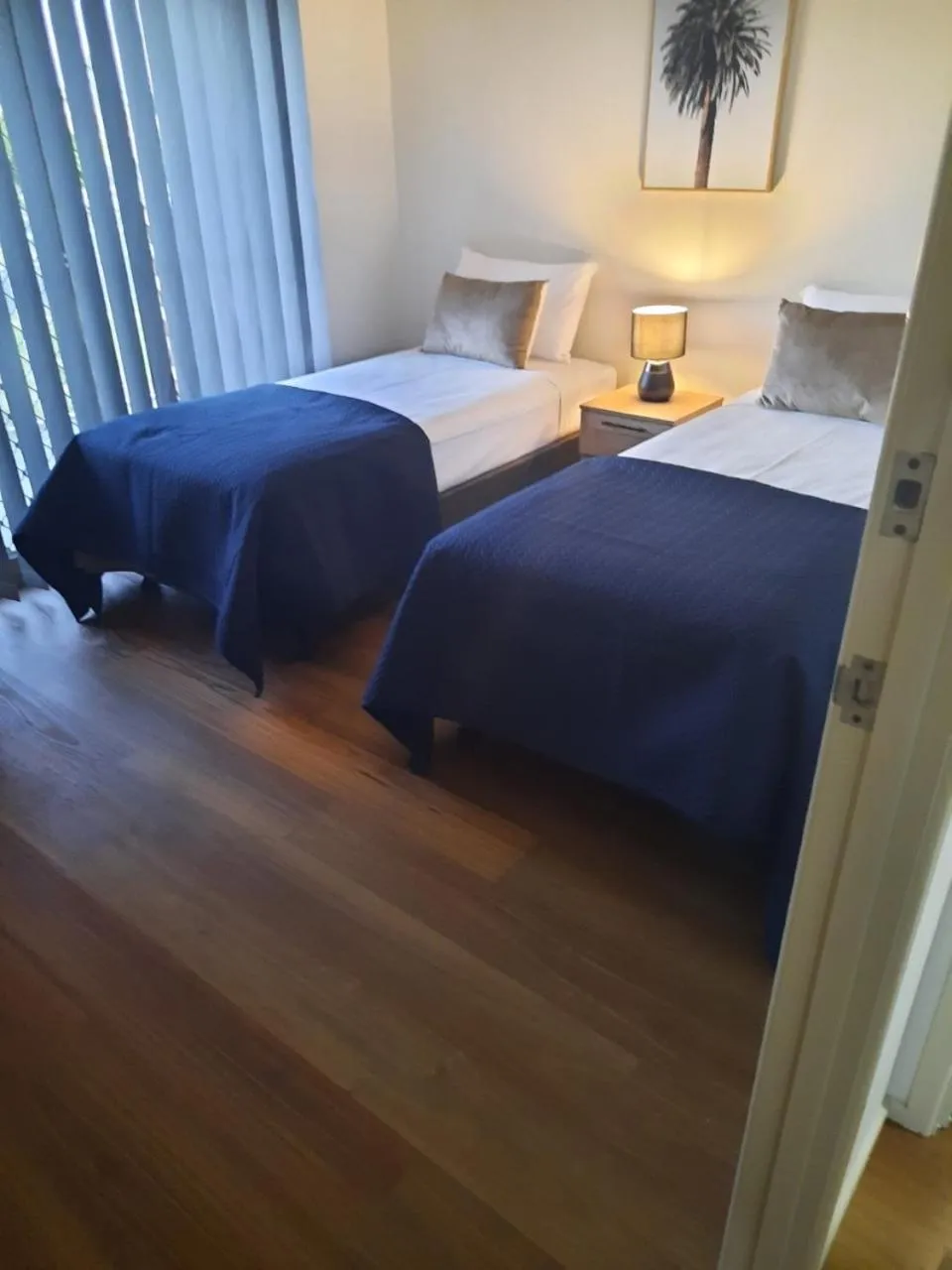 Bed in Beachside Motor Inn By Golden Chain