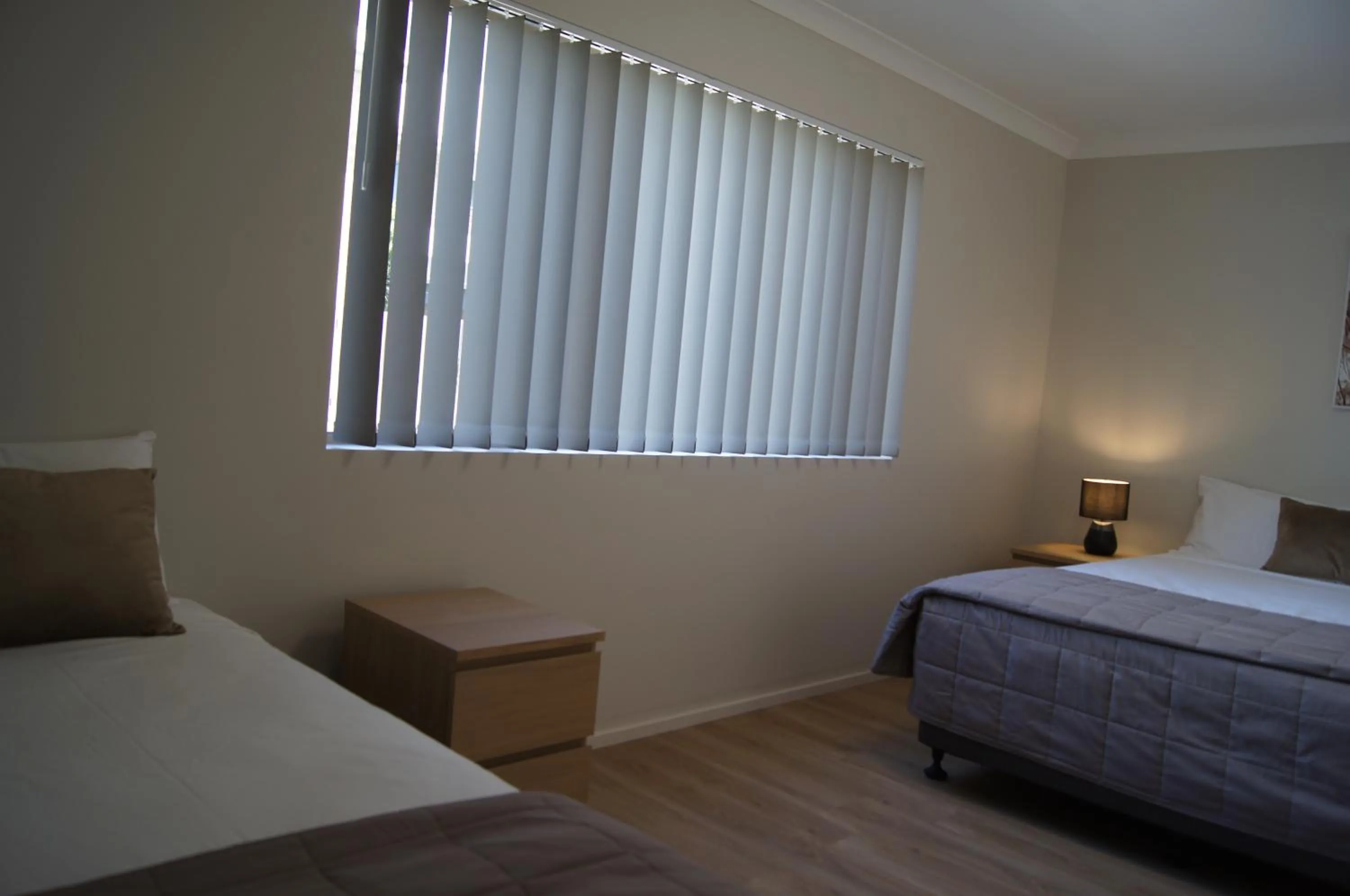 Bed in Beachside Motor Inn By Golden Chain