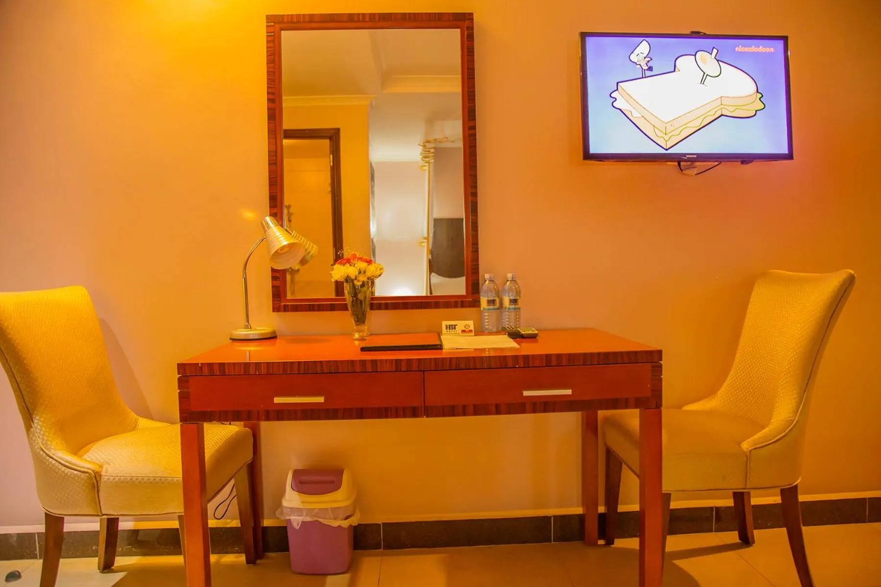 hair dresser in Russell Hotel