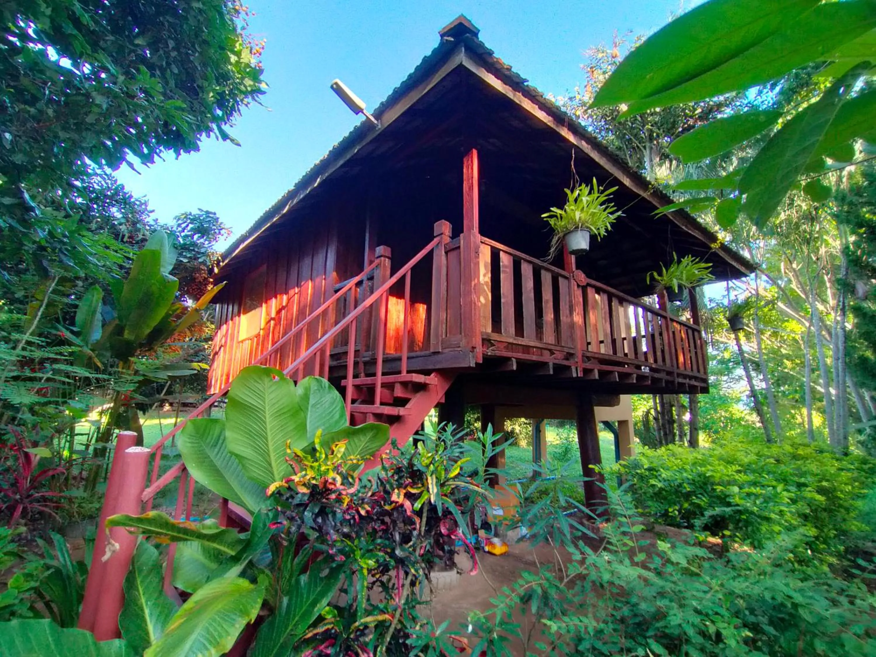 Property building in Khoom Kam Kaew