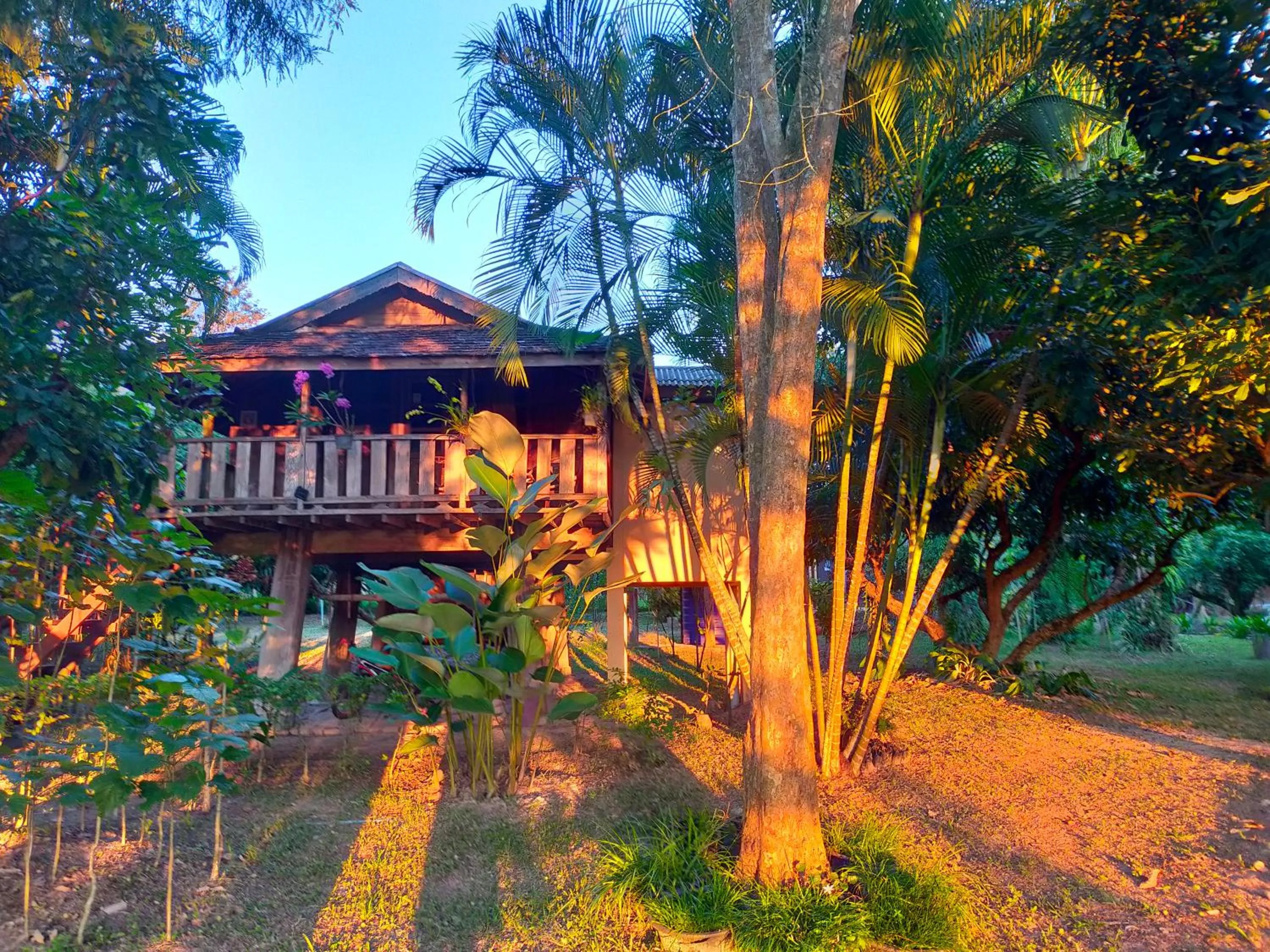 Property building in Khoom Kam Kaew