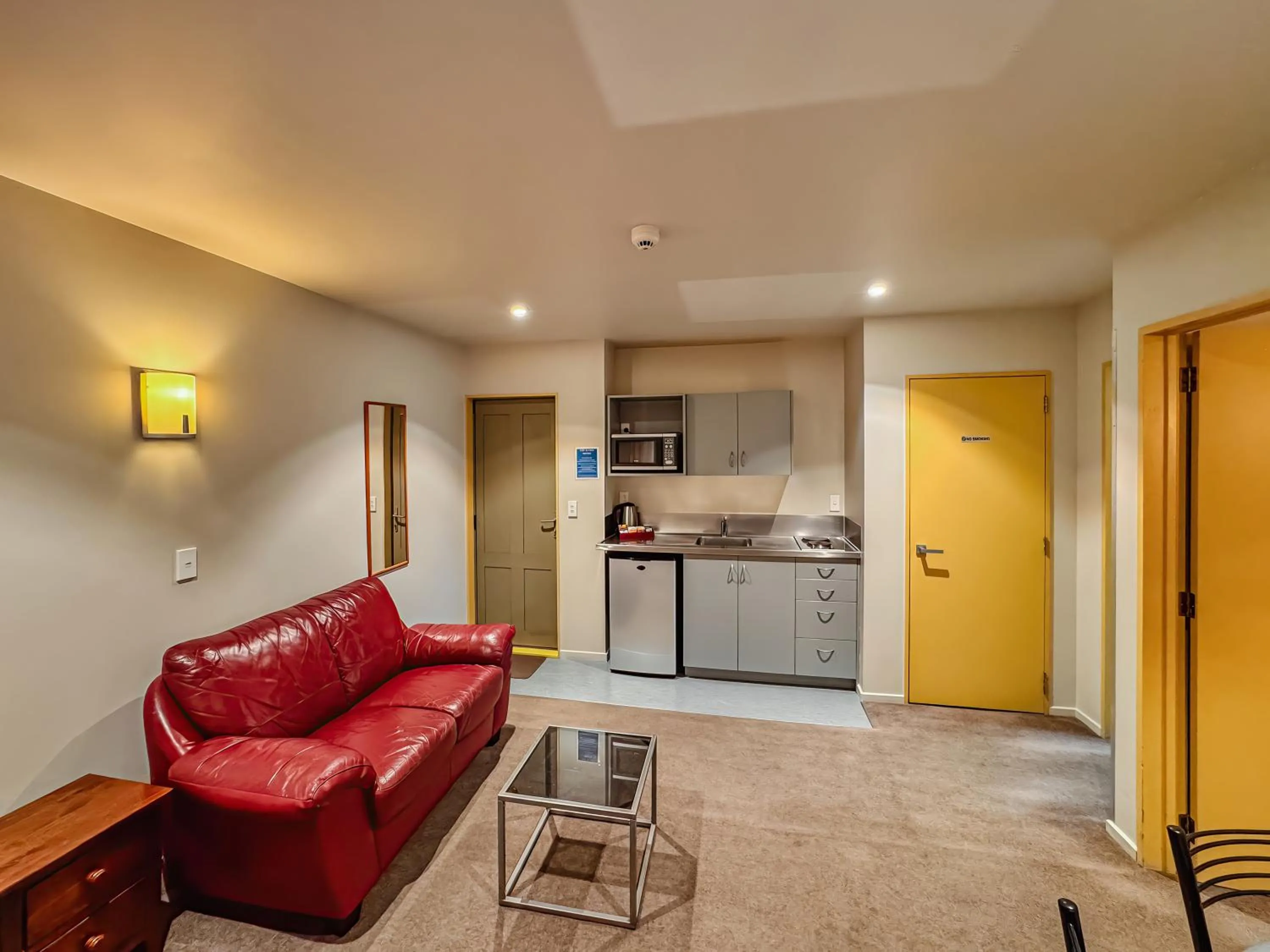 Living room in Bealey Avenue Motel