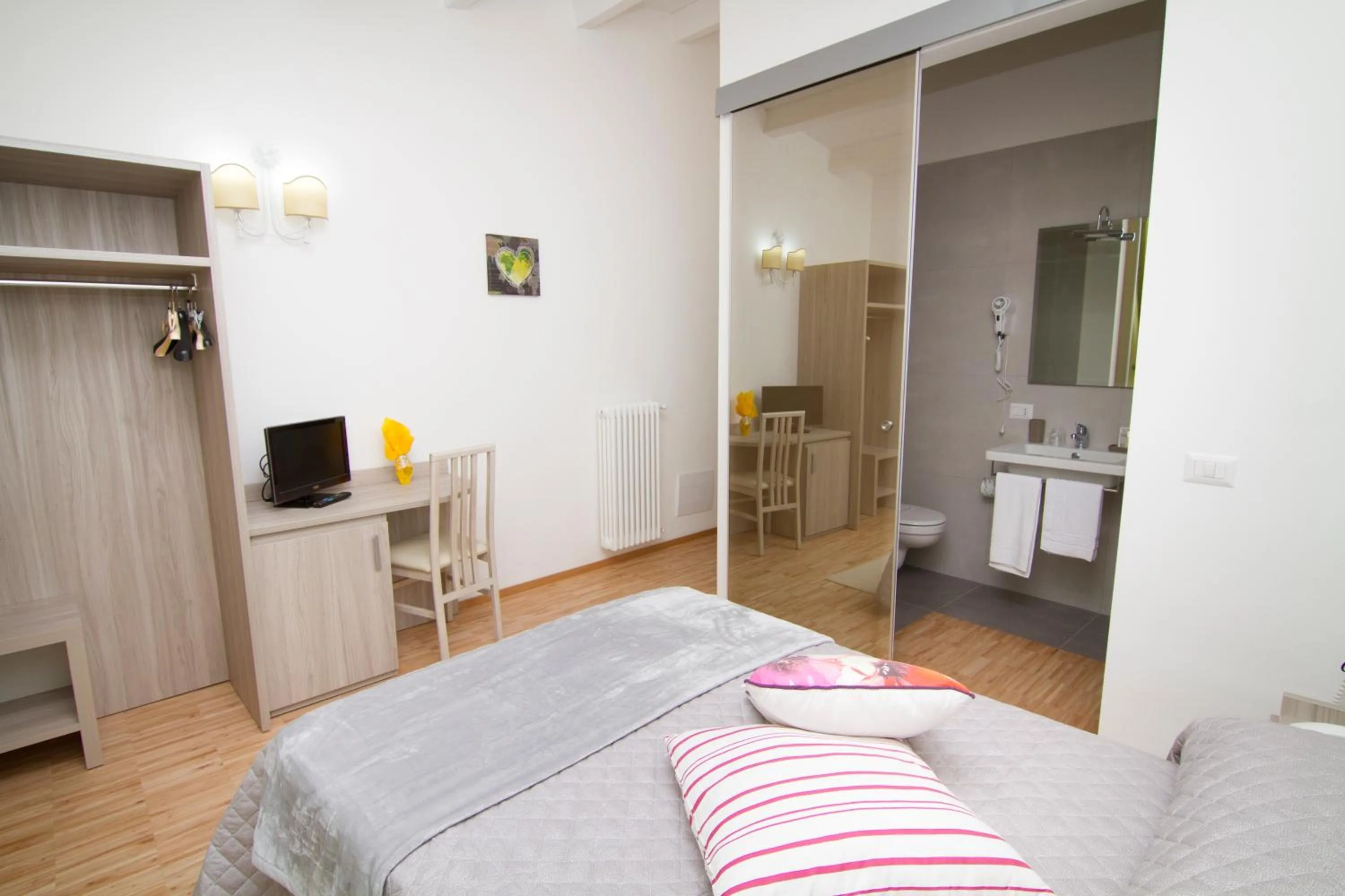 Photo of the whole room, Bed in Al Bastione Relais Suite & Rooms