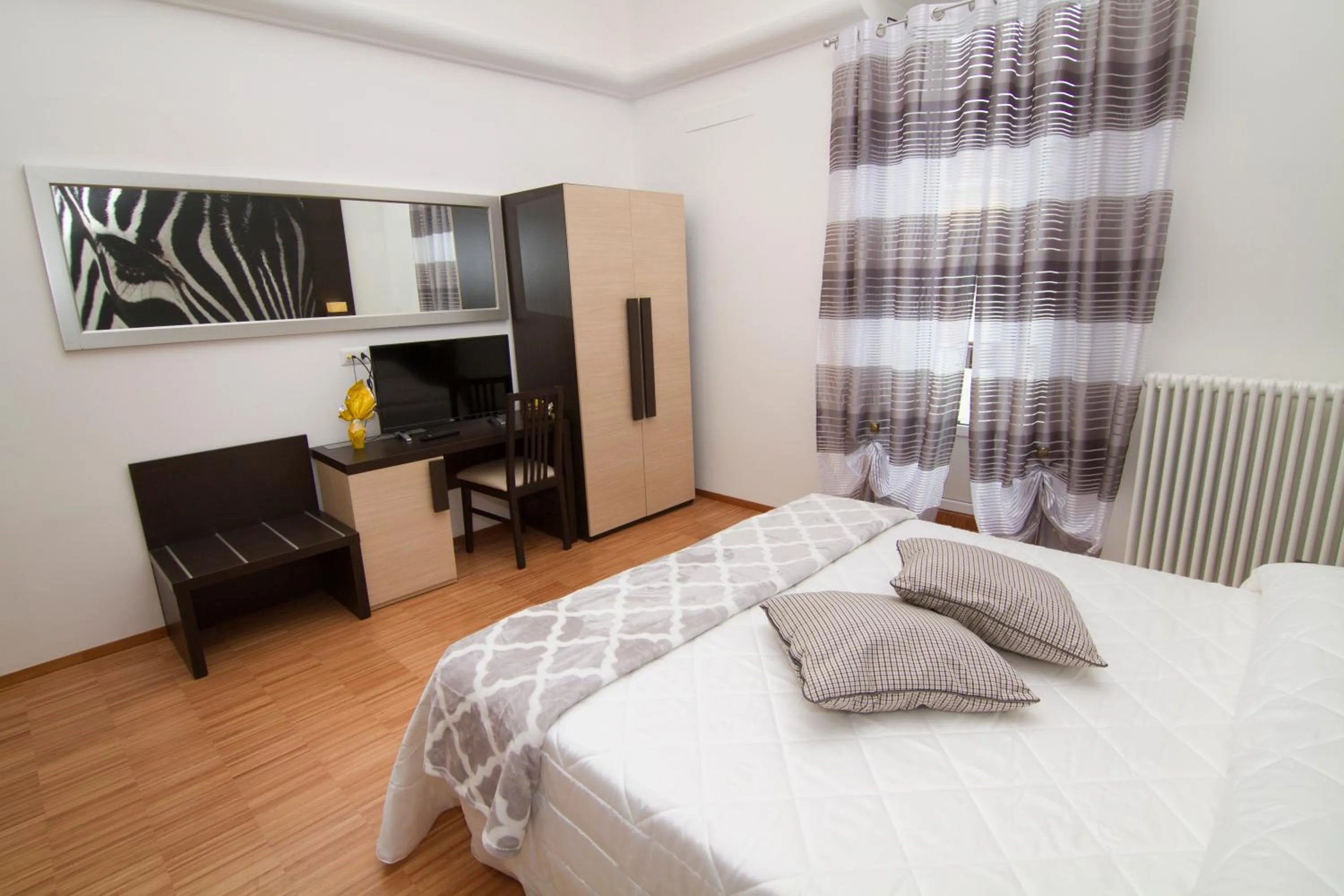 Photo of the whole room, Bed in Al Bastione Relais Suite & Rooms