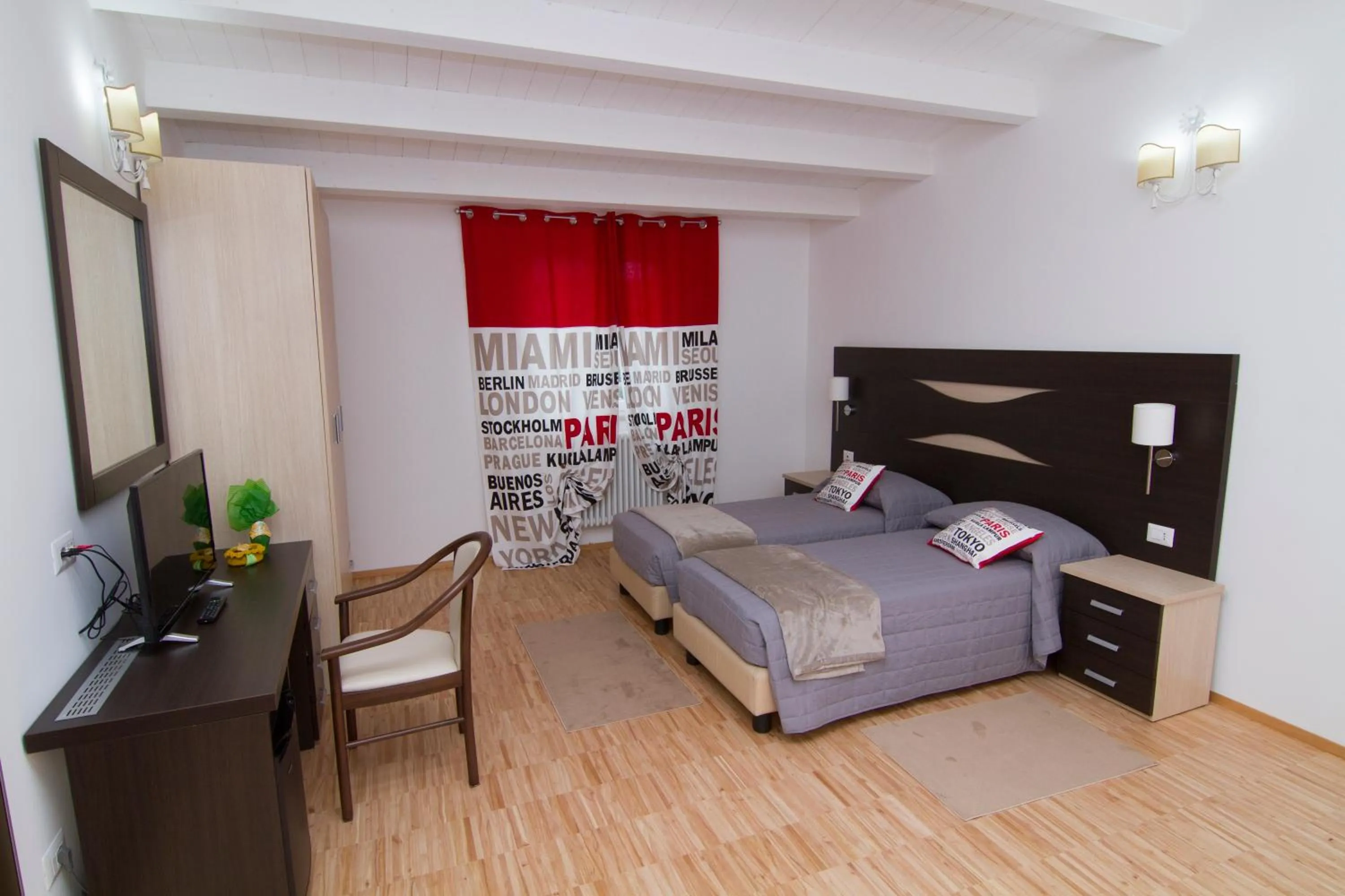 Photo of the whole room, Bed in Al Bastione Relais Suite & Rooms