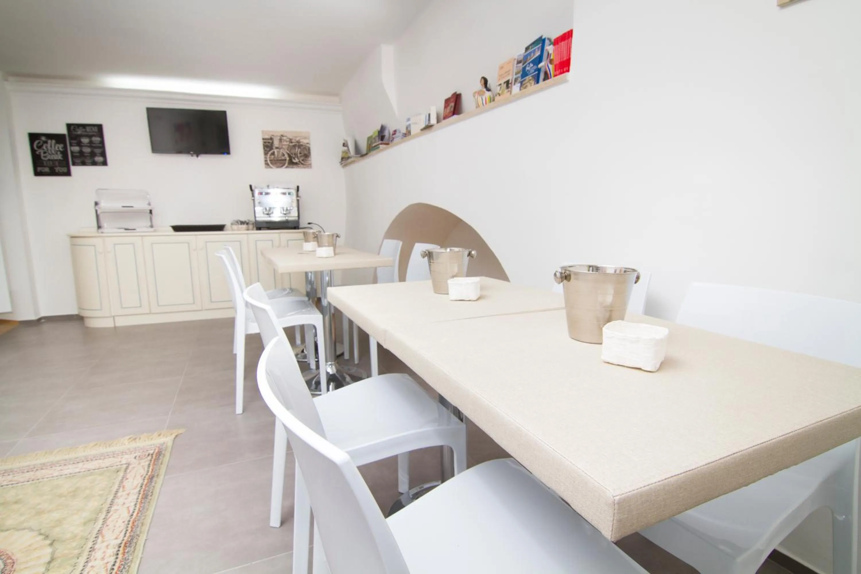 Lobby or reception in Al Bastione Relais Suite & Rooms